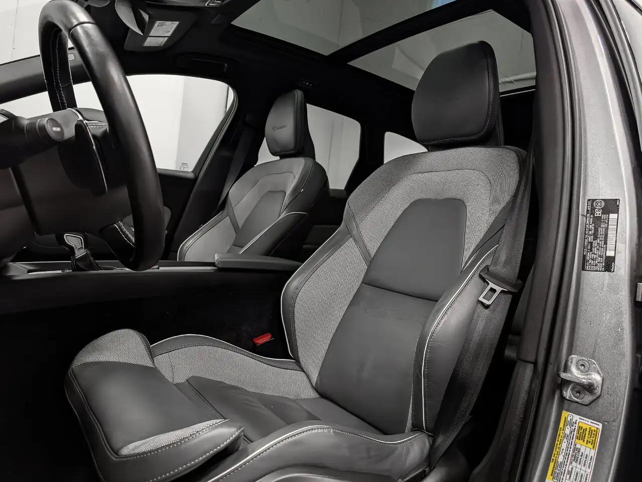 Volvo XC60 снимка Volvo XC60