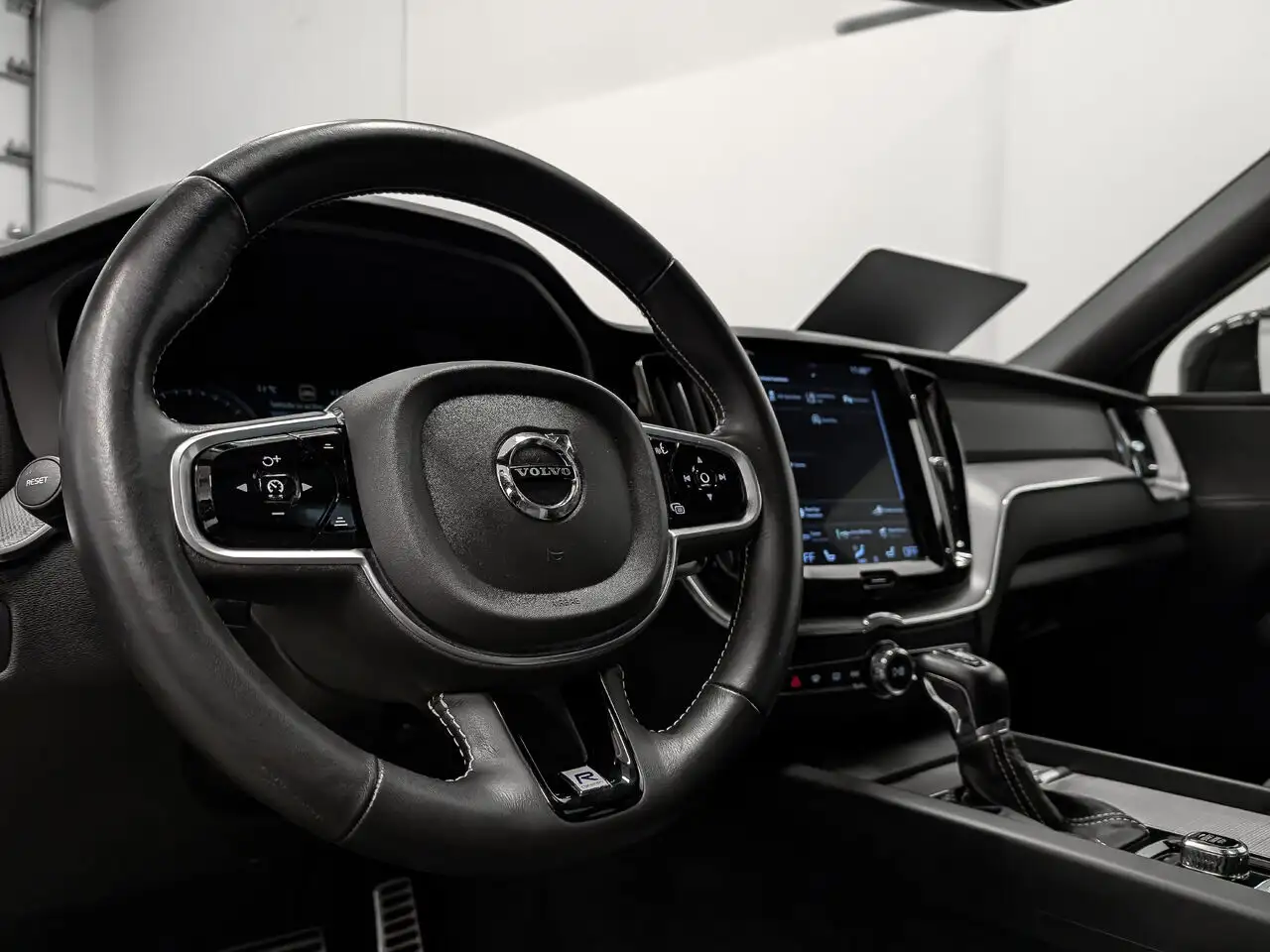 Volvo XC60 снимка Volvo XC60