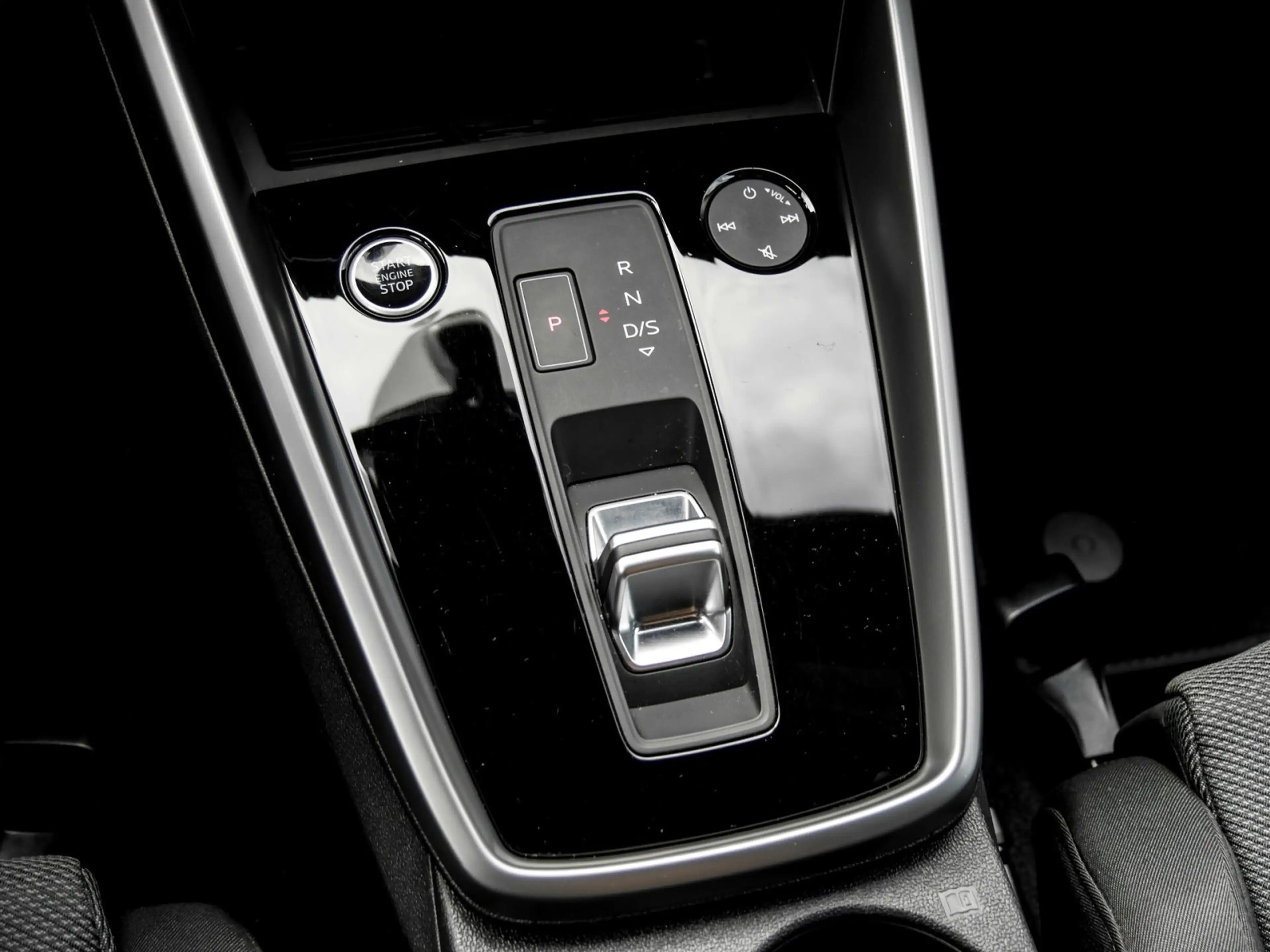 Audi A3 Sportback 30 TDI S tronic Nav+ LED B&O ACC CarP... — photo 10