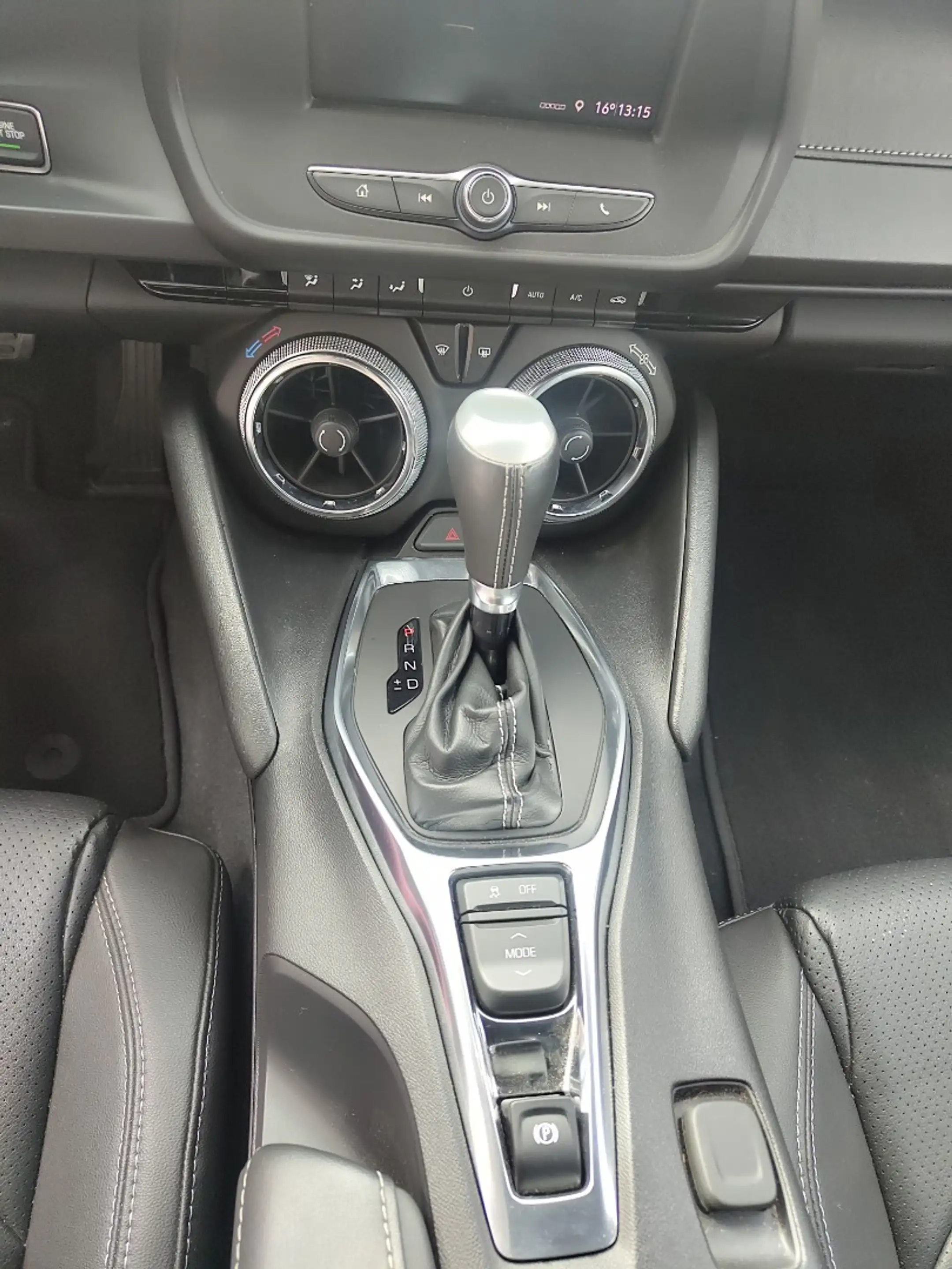 Chevrolet Camaro Turbo RS LEDER/NAVI/CARPLAY/20 — photo 6