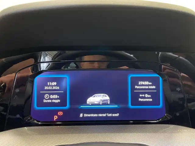 Volkswagen Golf view 5