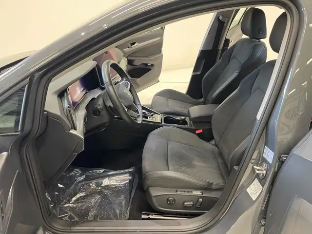 Volkswagen Golf view 6