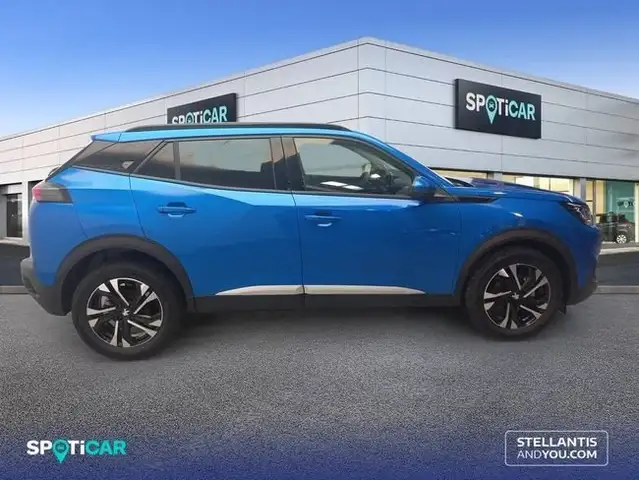 Peugeot 2008 view 4