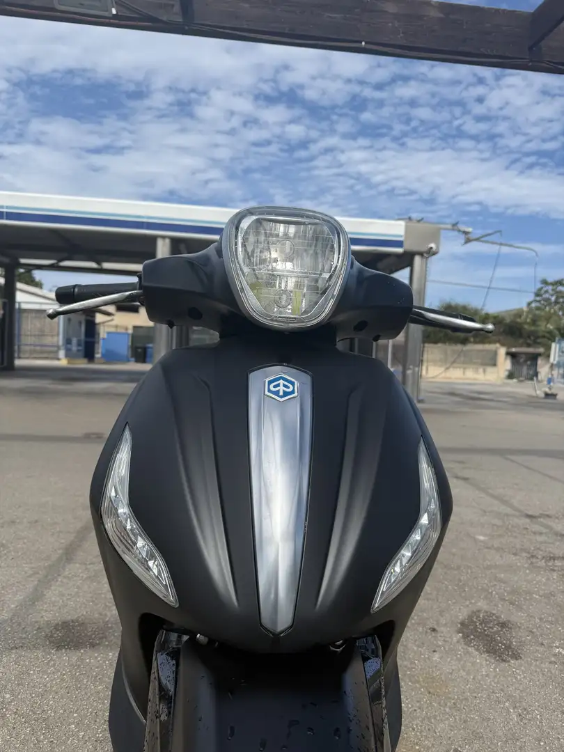 Piaggio Beverly 125 I.E Nero - 2