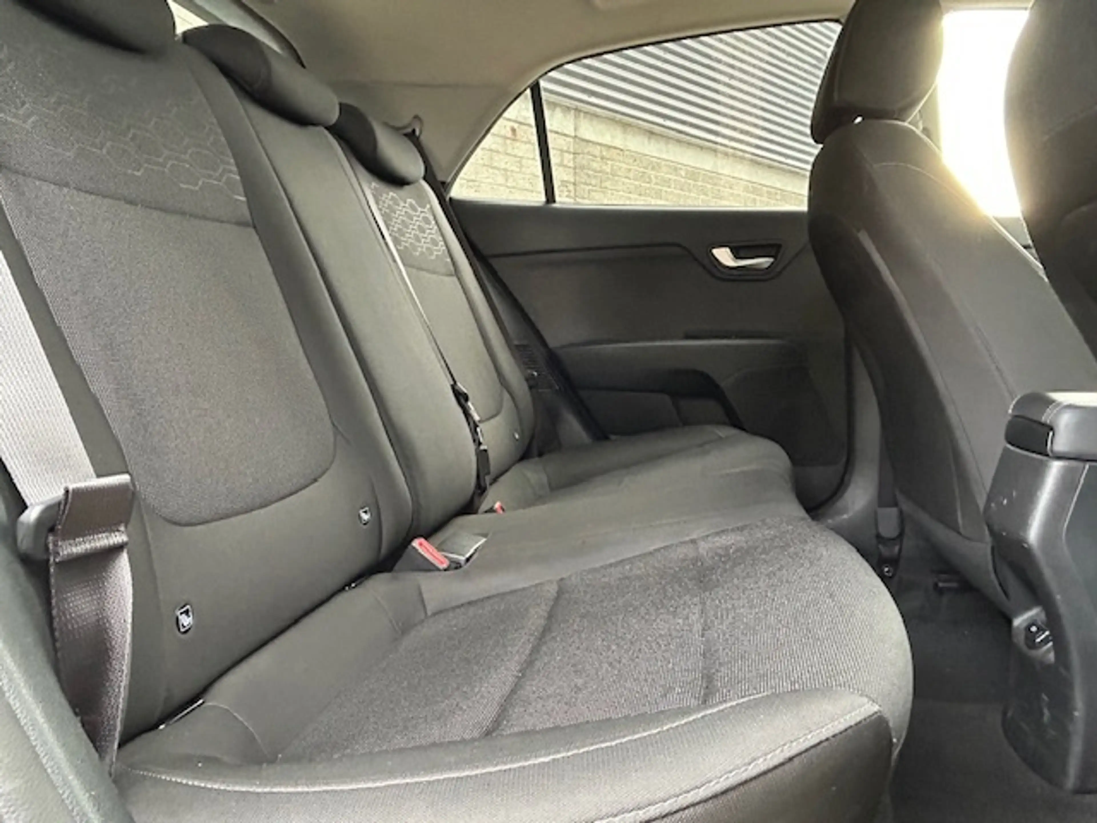 Kia Rio 1.0 T-GDi MHEV DynamicPlusLine Carplay/Nav — photo 6