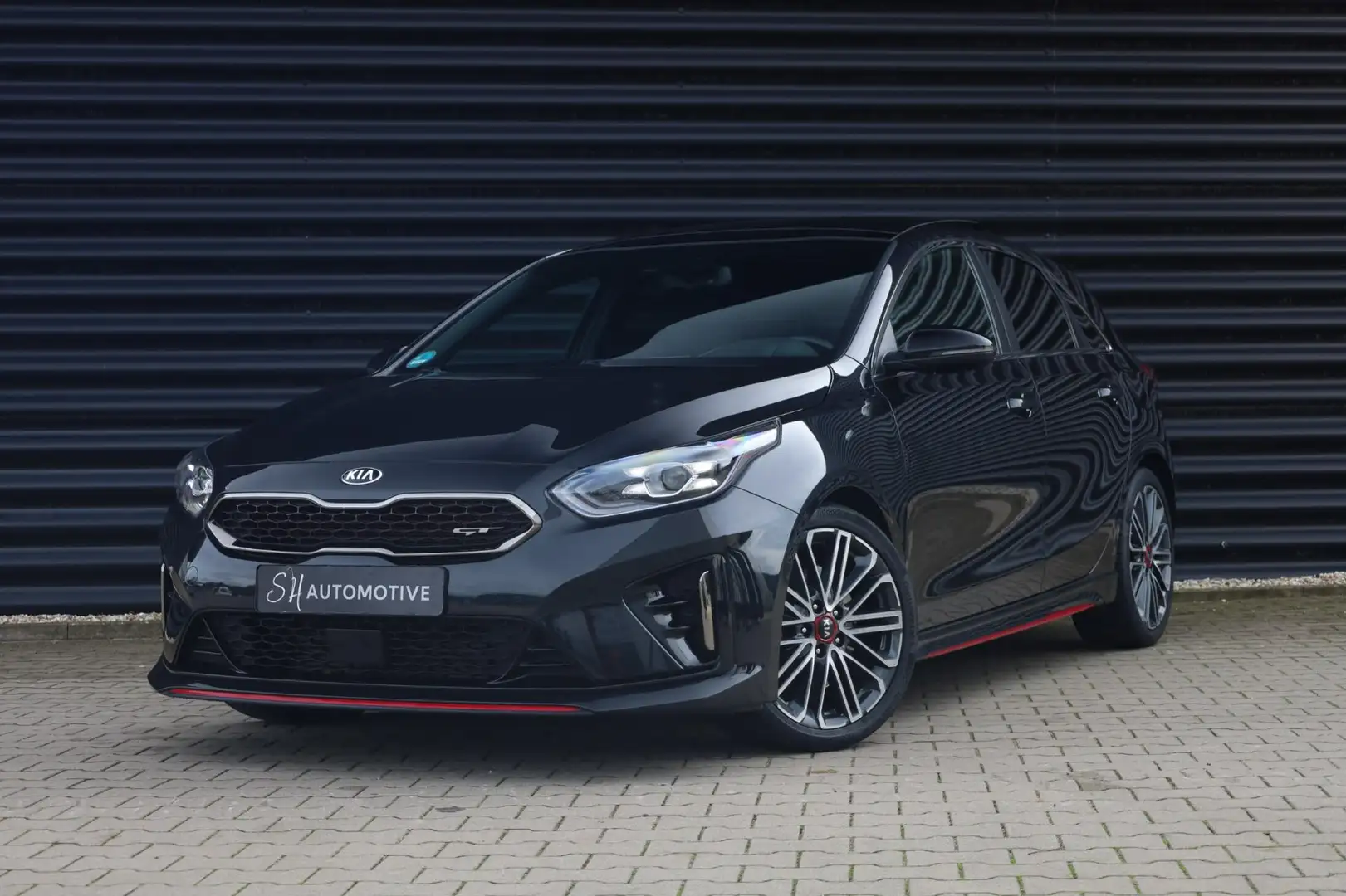 Kia Ceed / cee'd 1.6 T-GDi GT / PANO / 204PK / PARKASSIST / MEMORY Nero - 1