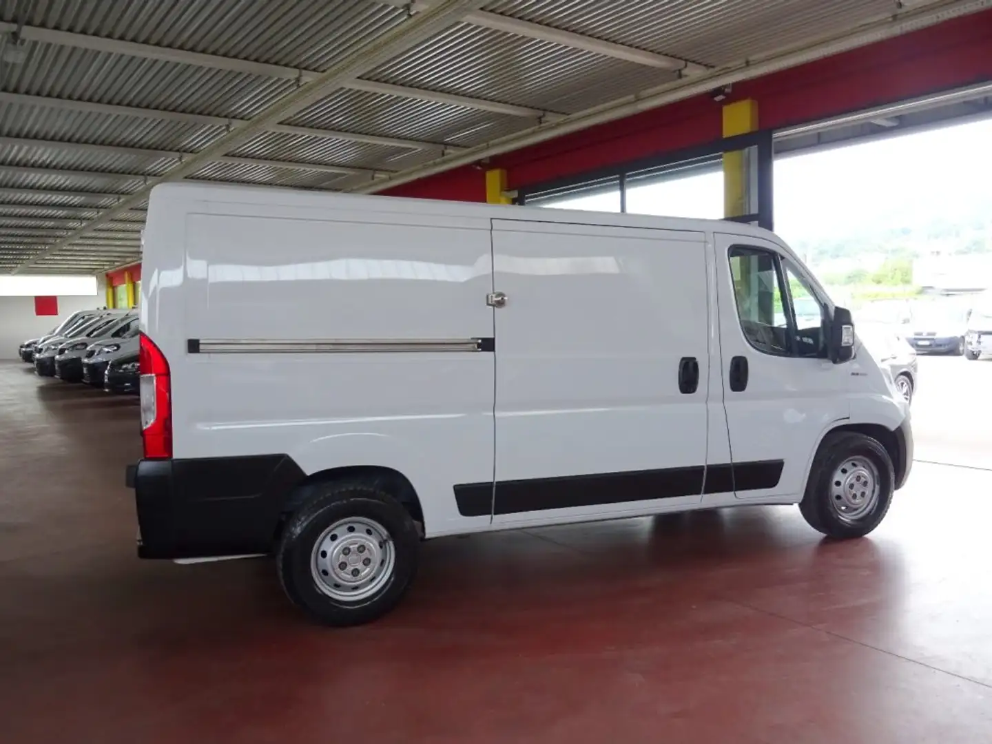Fiat Ducato 35Q Maxi 2.3MJT 130CV PMedio-TN Furgone Maxi Blanco - 2