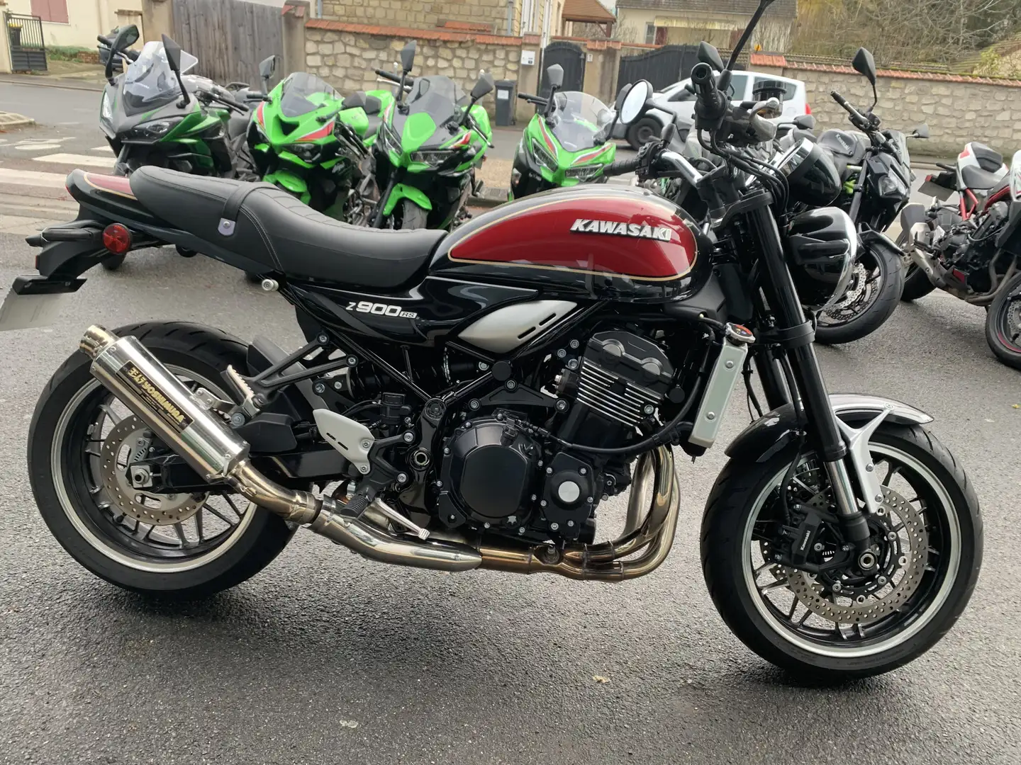 Kawasaki Z900RS Rouge - 1
