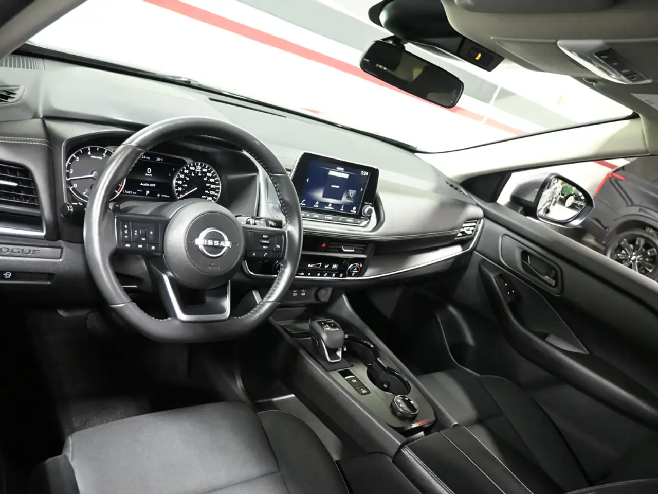 Nissan Rogue снимка Nissan Rogue