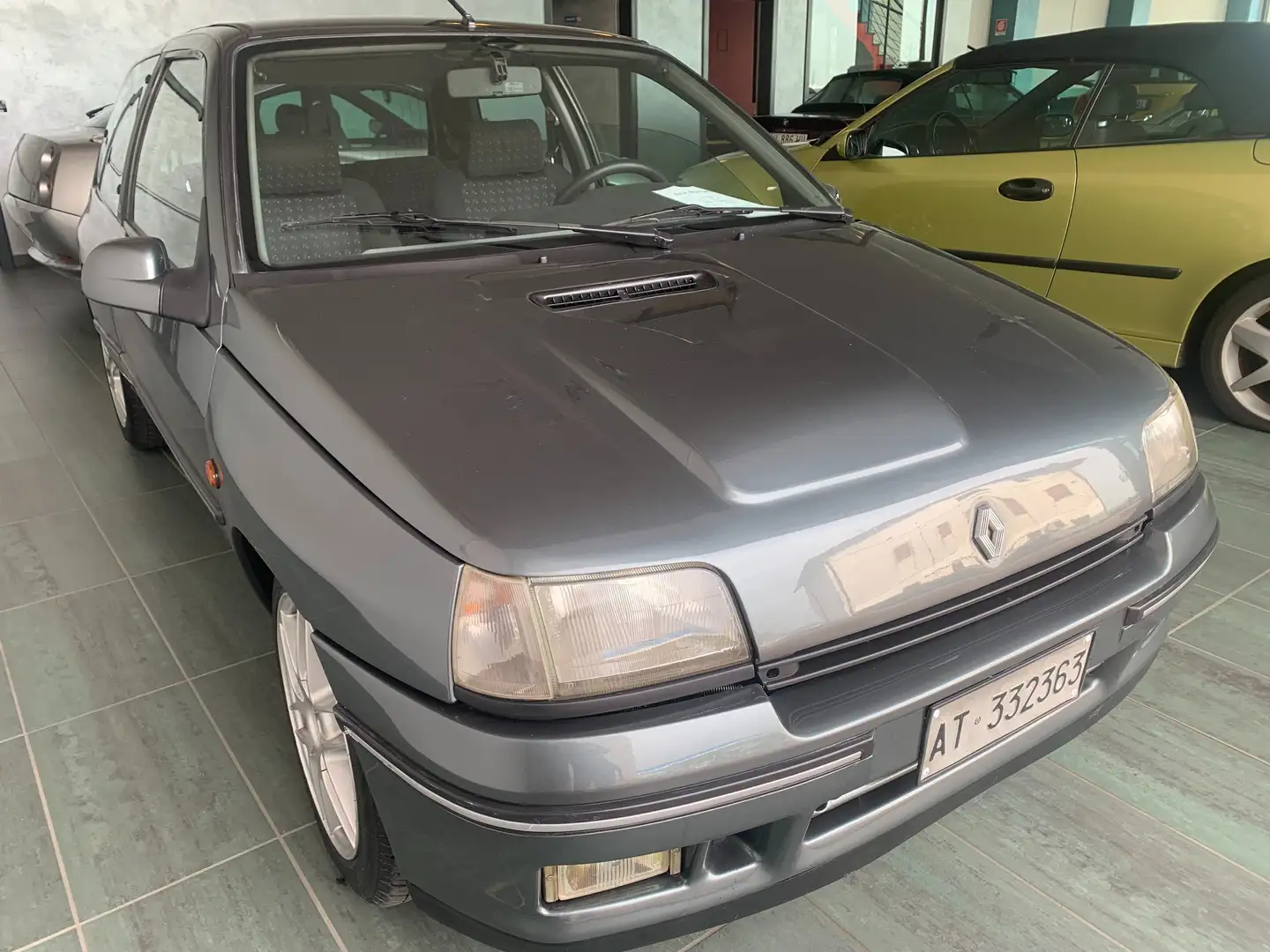 Renault Clio 1.8i 16V cat Grigio - 2