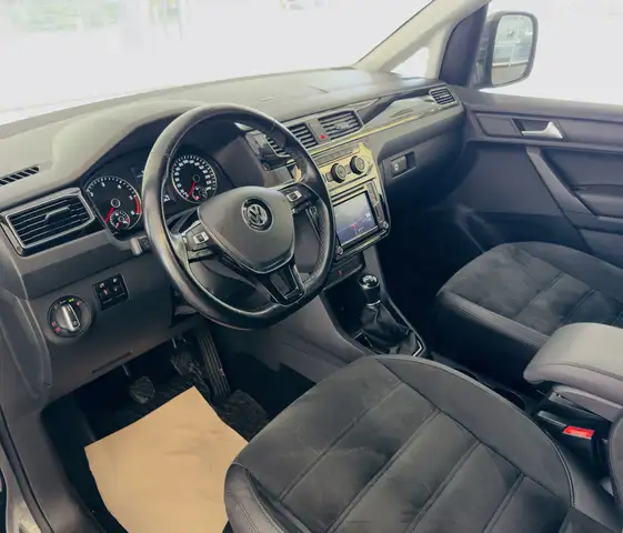 Volkswagen Caddy view 13