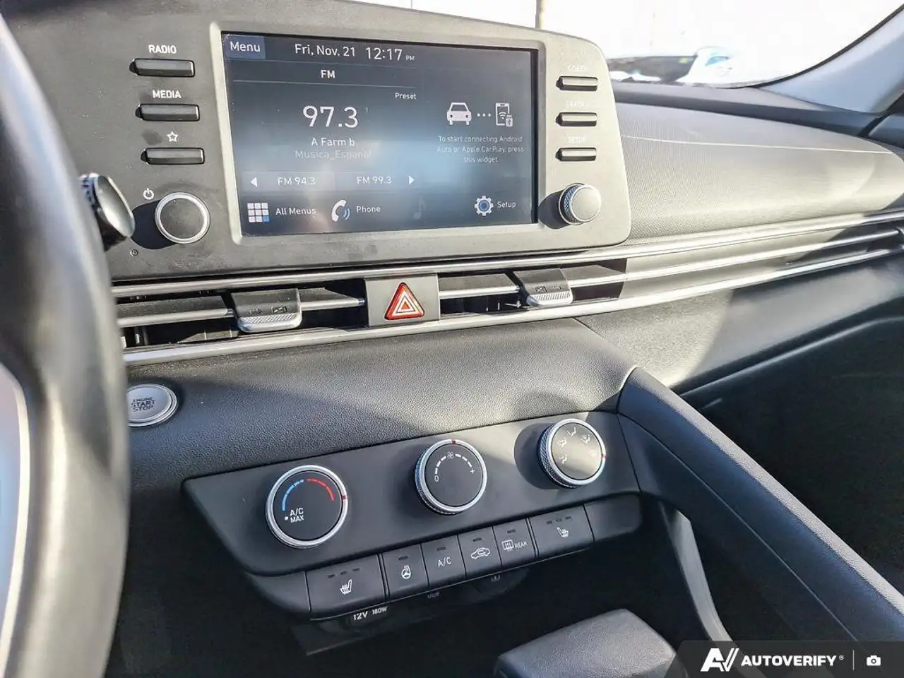 Hyundai ELANTRA снимка Hyundai ELANTRA