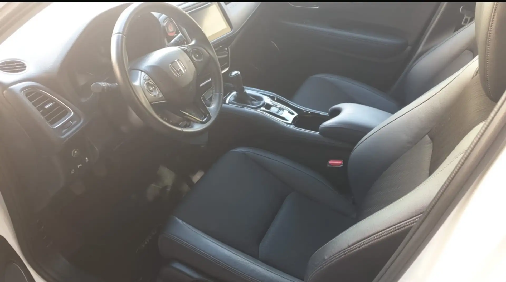 Honda HR-V Executive 1.5 130 cv Білий - 2