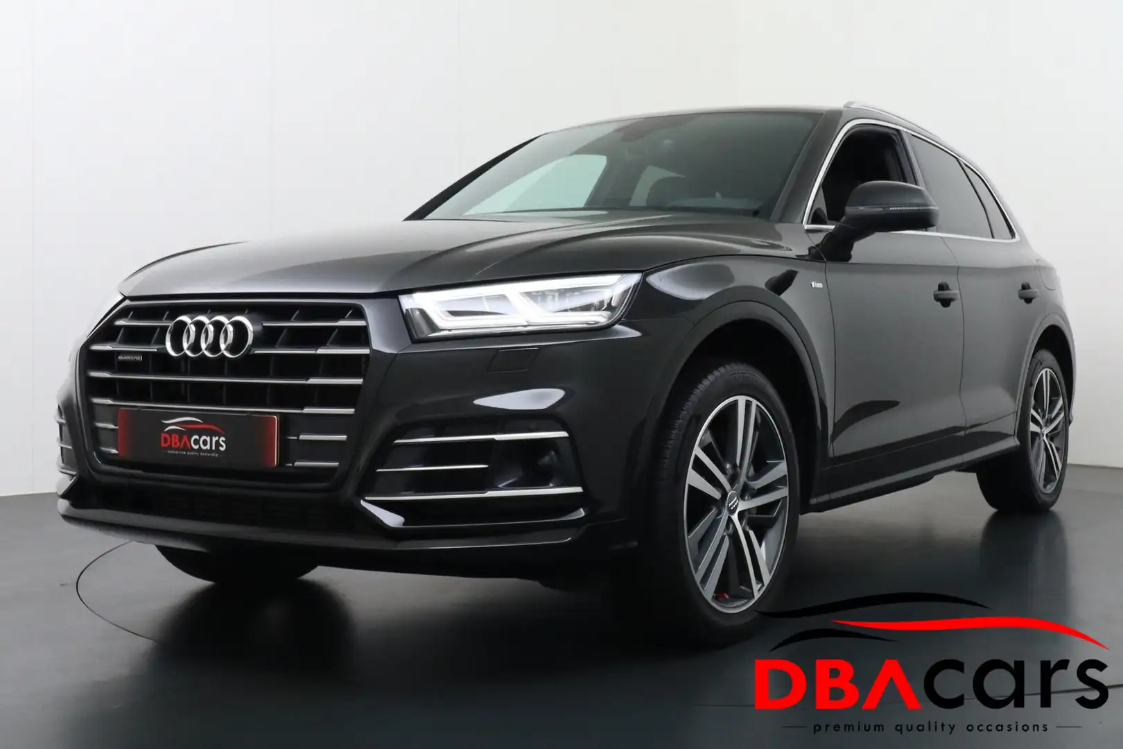 Audi Q5 55 TFSI e quattro Competition Zwart - 1