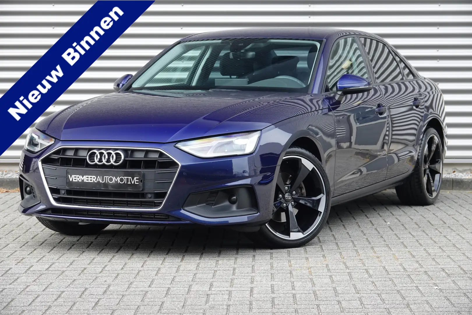 Audi A4 Limousine 35 TFSI Pro Line | Navi | Carplay | DAB Blauw - 1