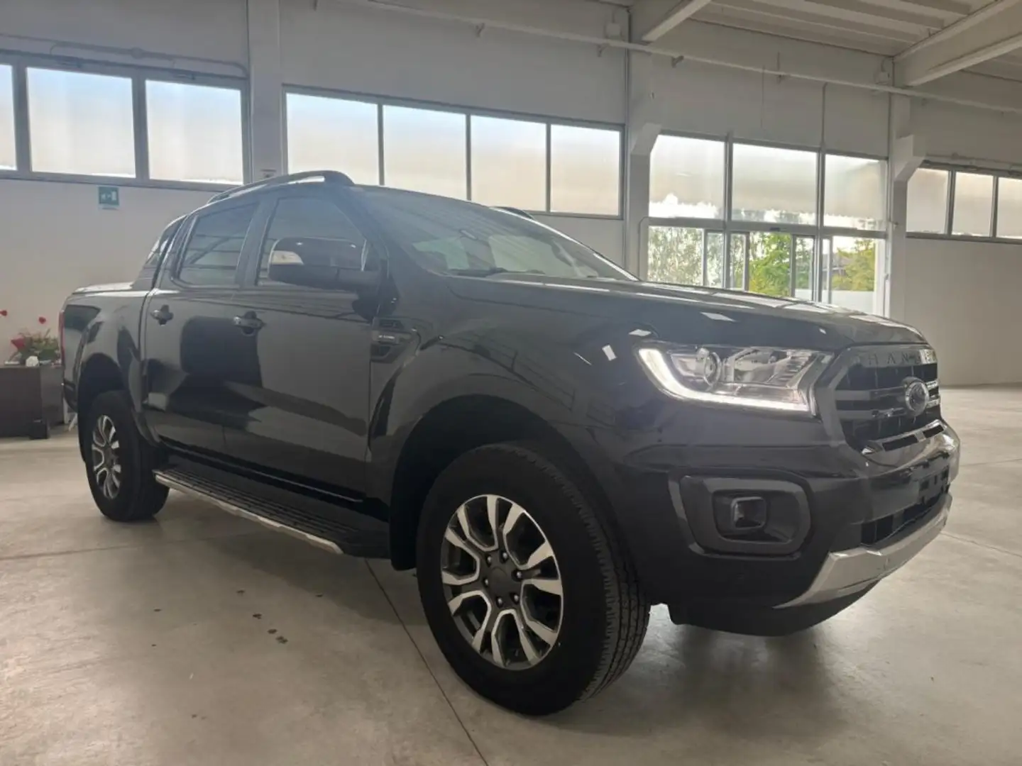 Ford Ranger 2.0 TDCi aut. 213 CV Wildtrak 5 posti Gris - 2