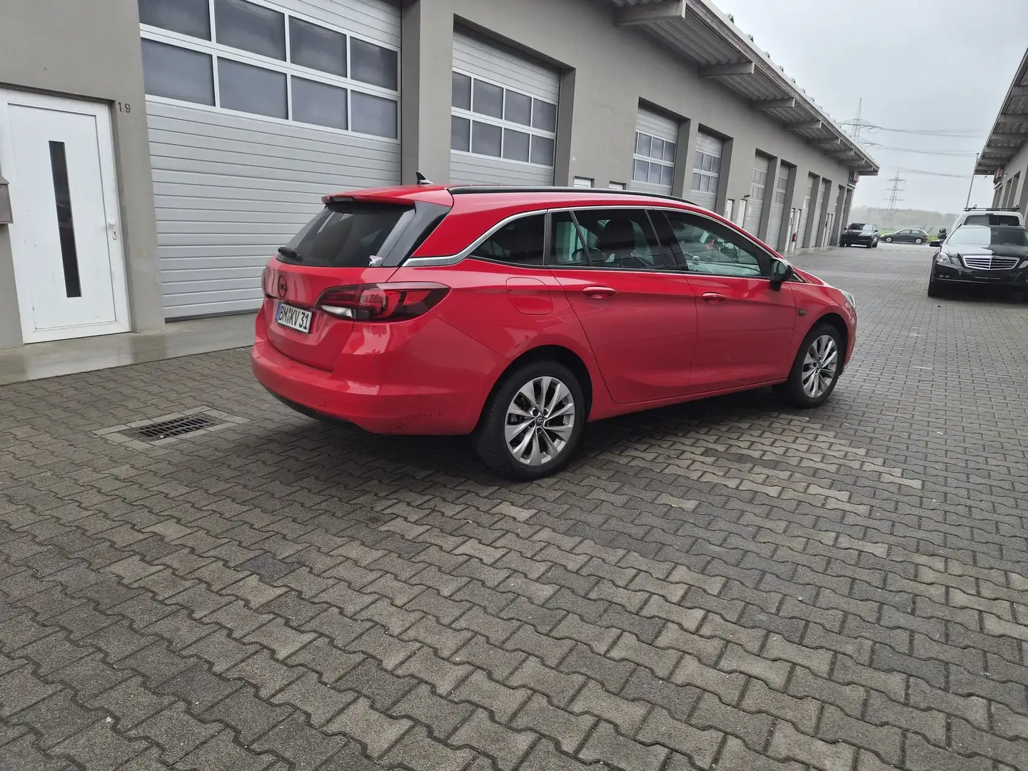 Opel Astra 1.4 ECOTEC CNG Sports Tourer Innovation Rood - 2