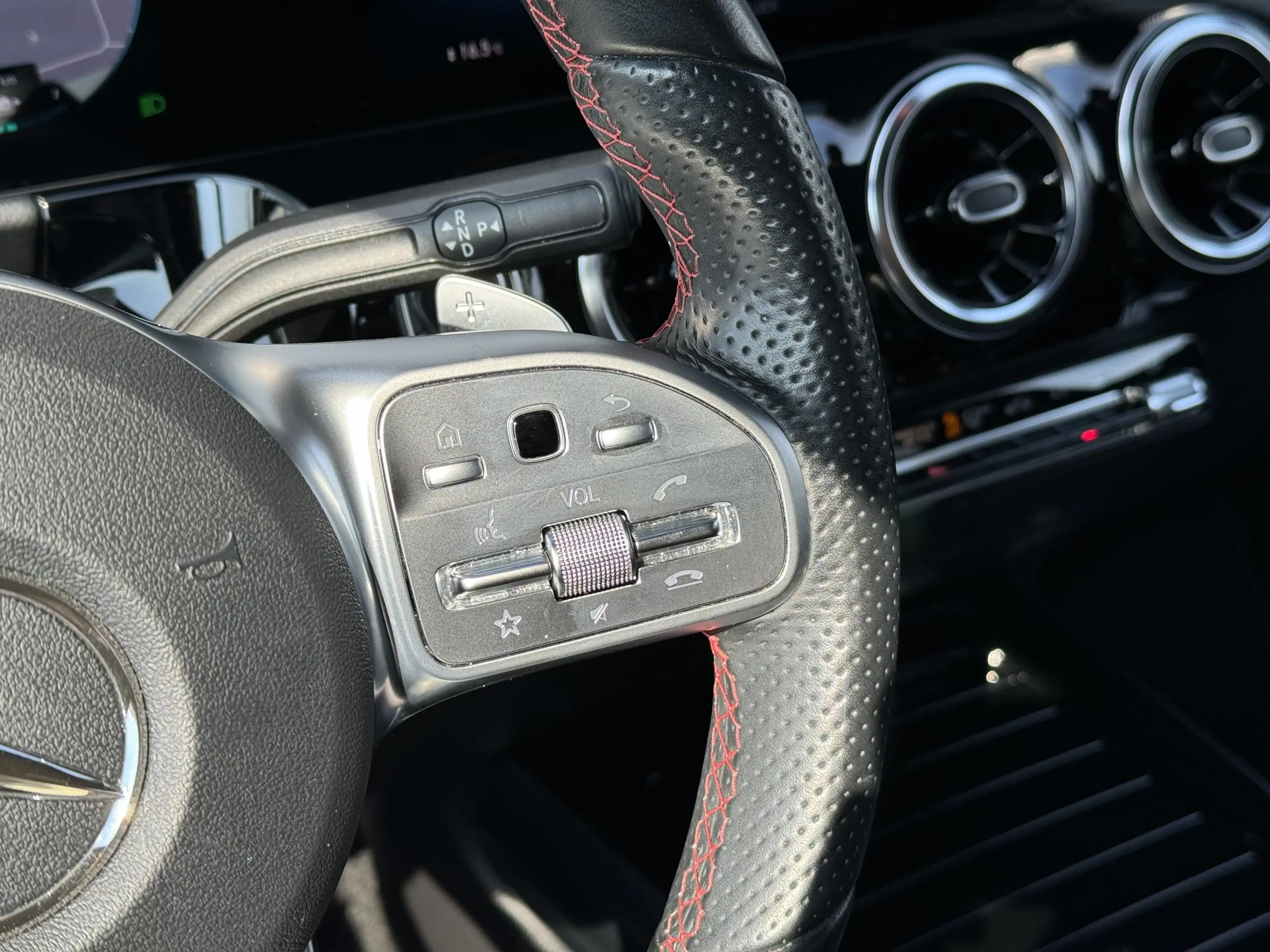 Mercedes-Benz GLA 250 250e AMG/360/ACC/BUSINESS — photo 18