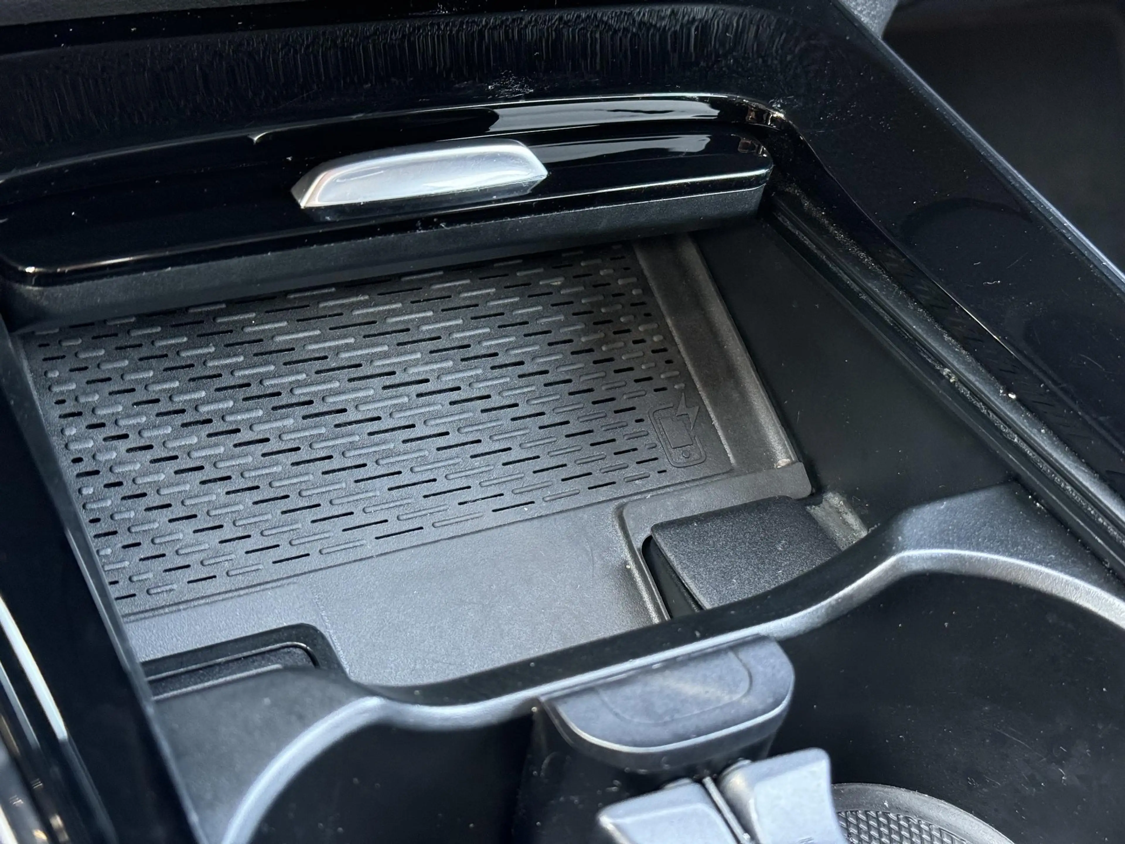 Mercedes-Benz GLA 250 250e AMG/360/ACC/BUSINESS — photo 21