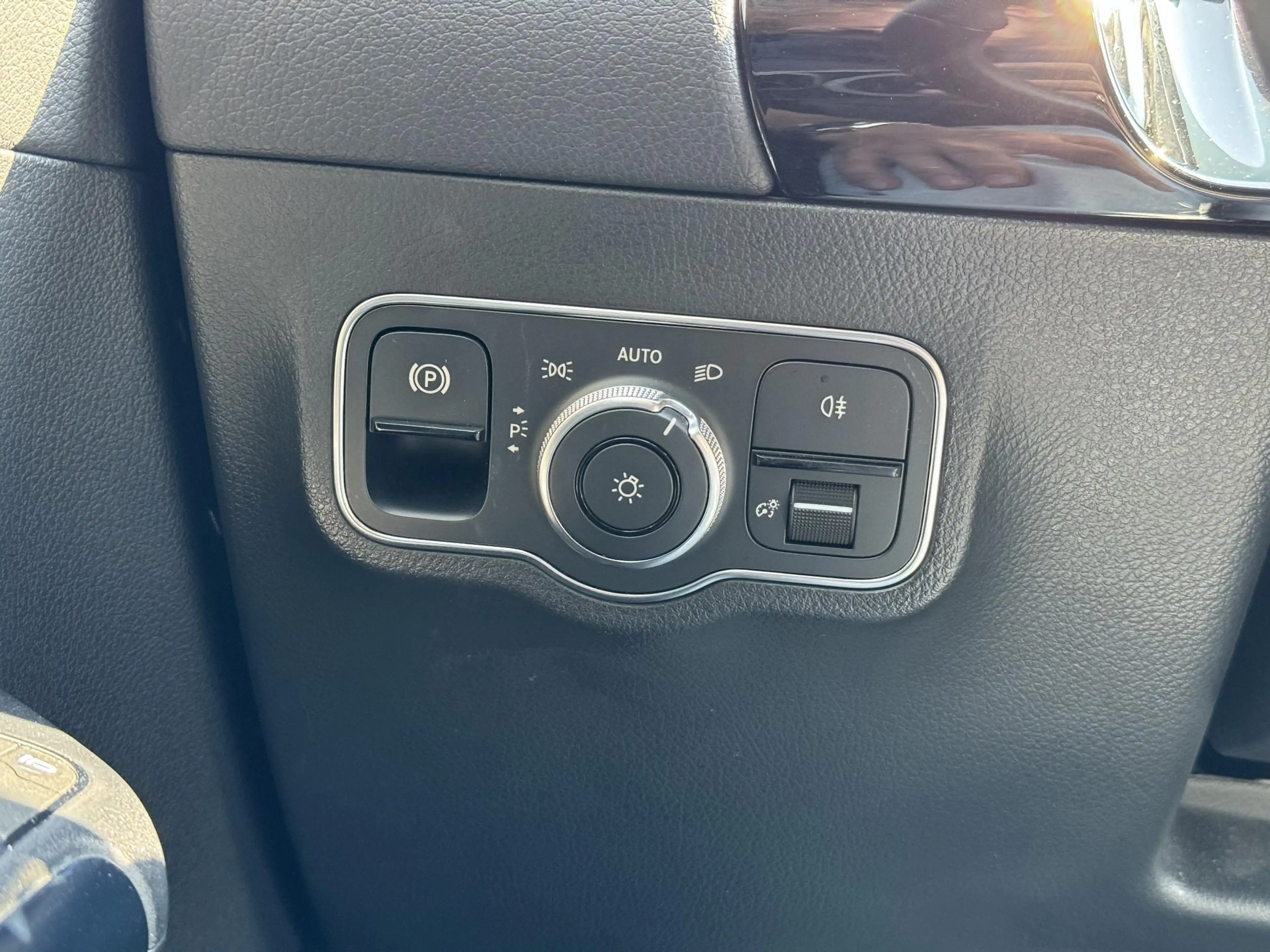 Mercedes-Benz GLA 250 250e AMG/360/ACC/BUSINESS — photo 27