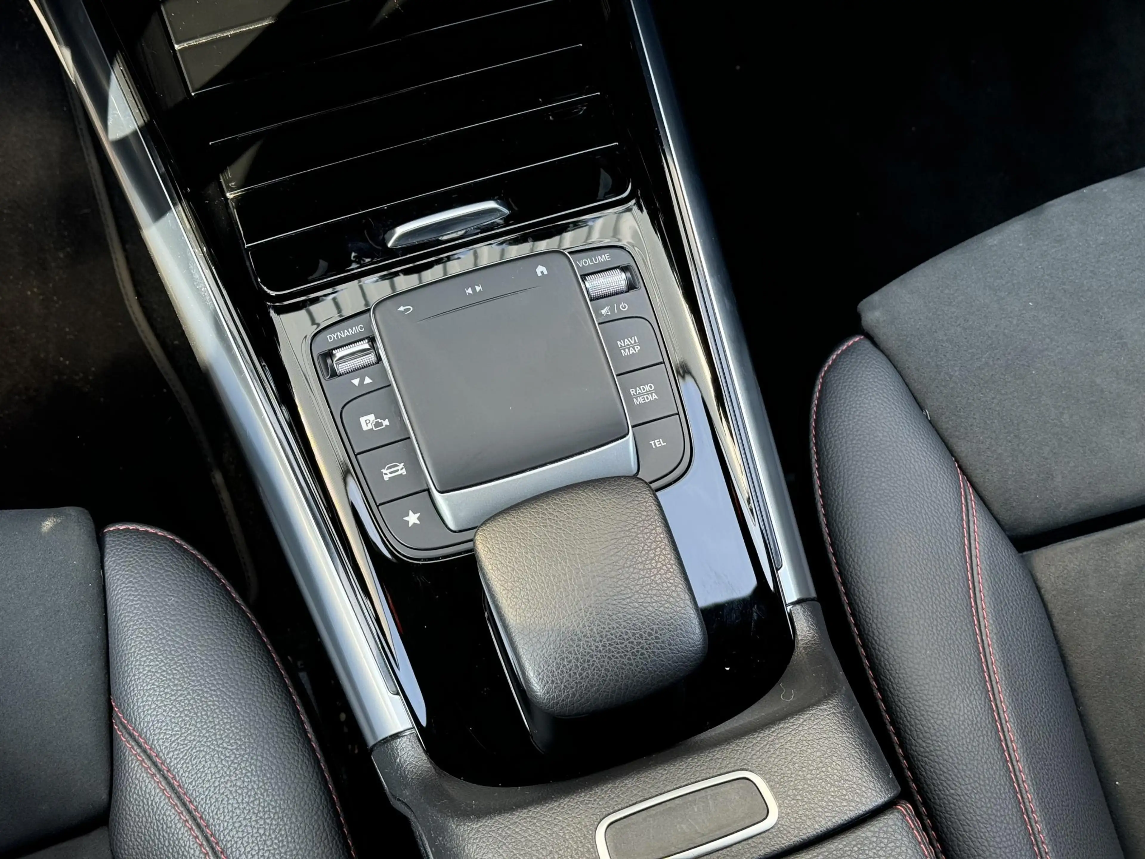Mercedes-Benz GLA 250 250e AMG/360/ACC/BUSINESS — photo 24
