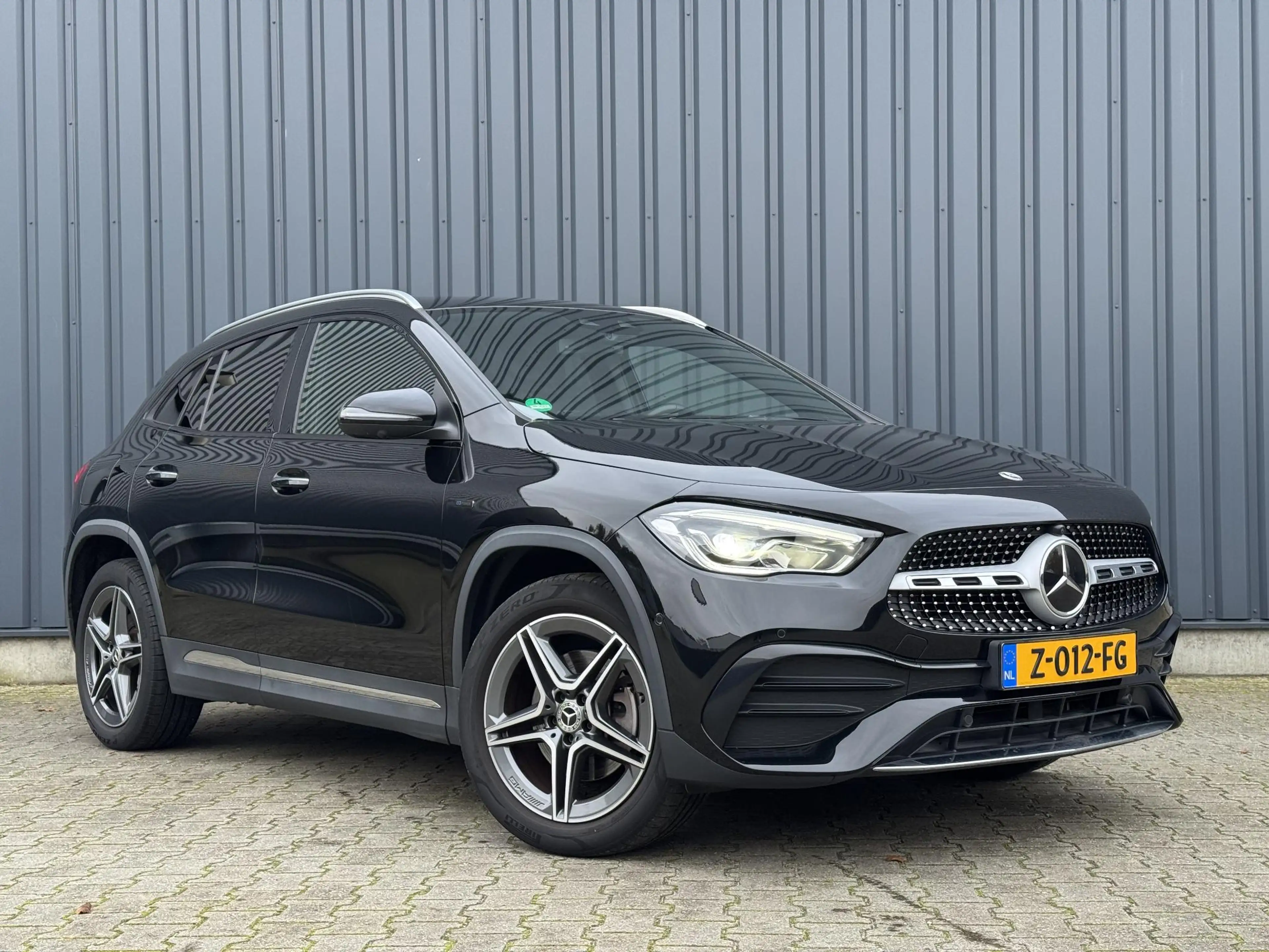 Mercedes-Benz GLA 250 250e AMG/360/ACC/BUSINESS — photo 10