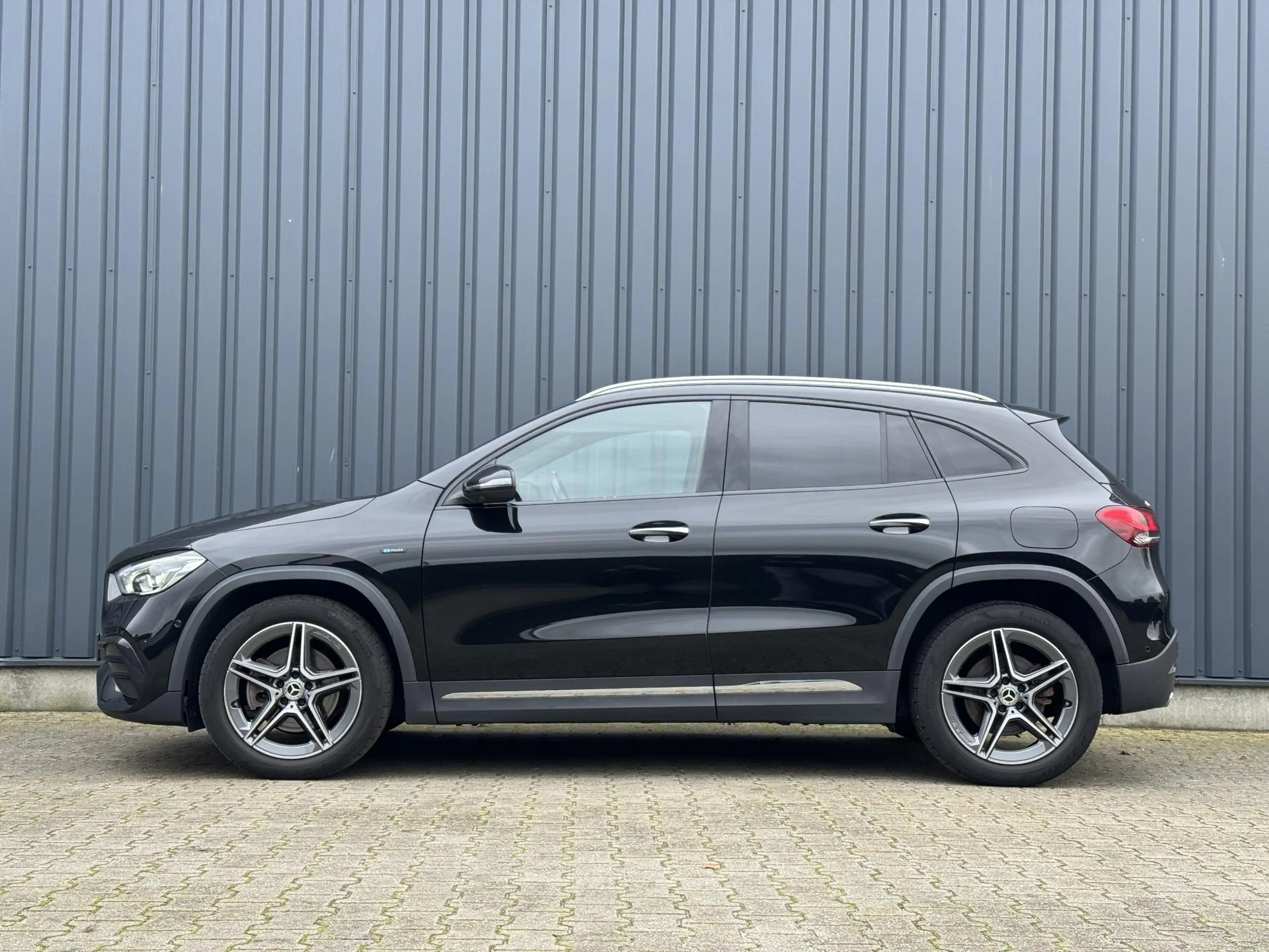 Mercedes-Benz GLA 250 250e AMG/360/ACC/BUSINESS — photo 4