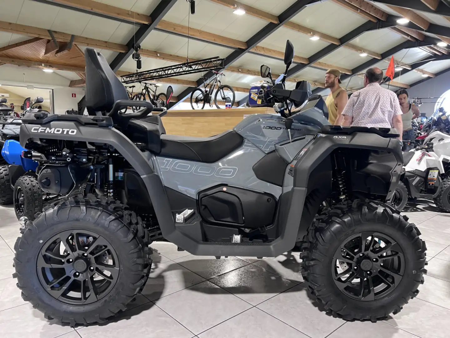 CFMOTO CForce 1000 T3 AGRI NO ABS 60 KM/H Szürke - 1