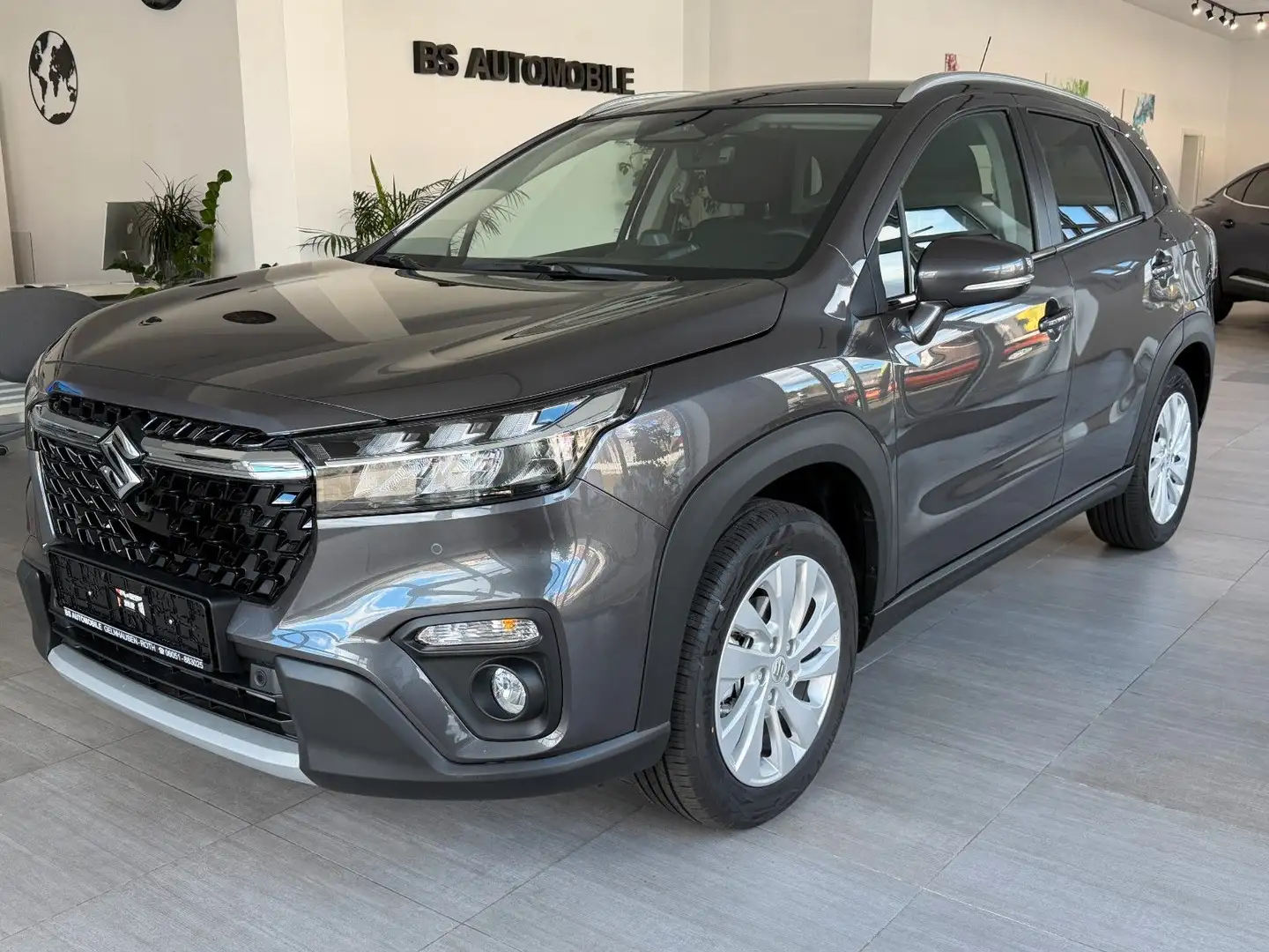 Suzuki S-CROSS 1.4 Boosterjet Automatik Grau - 1