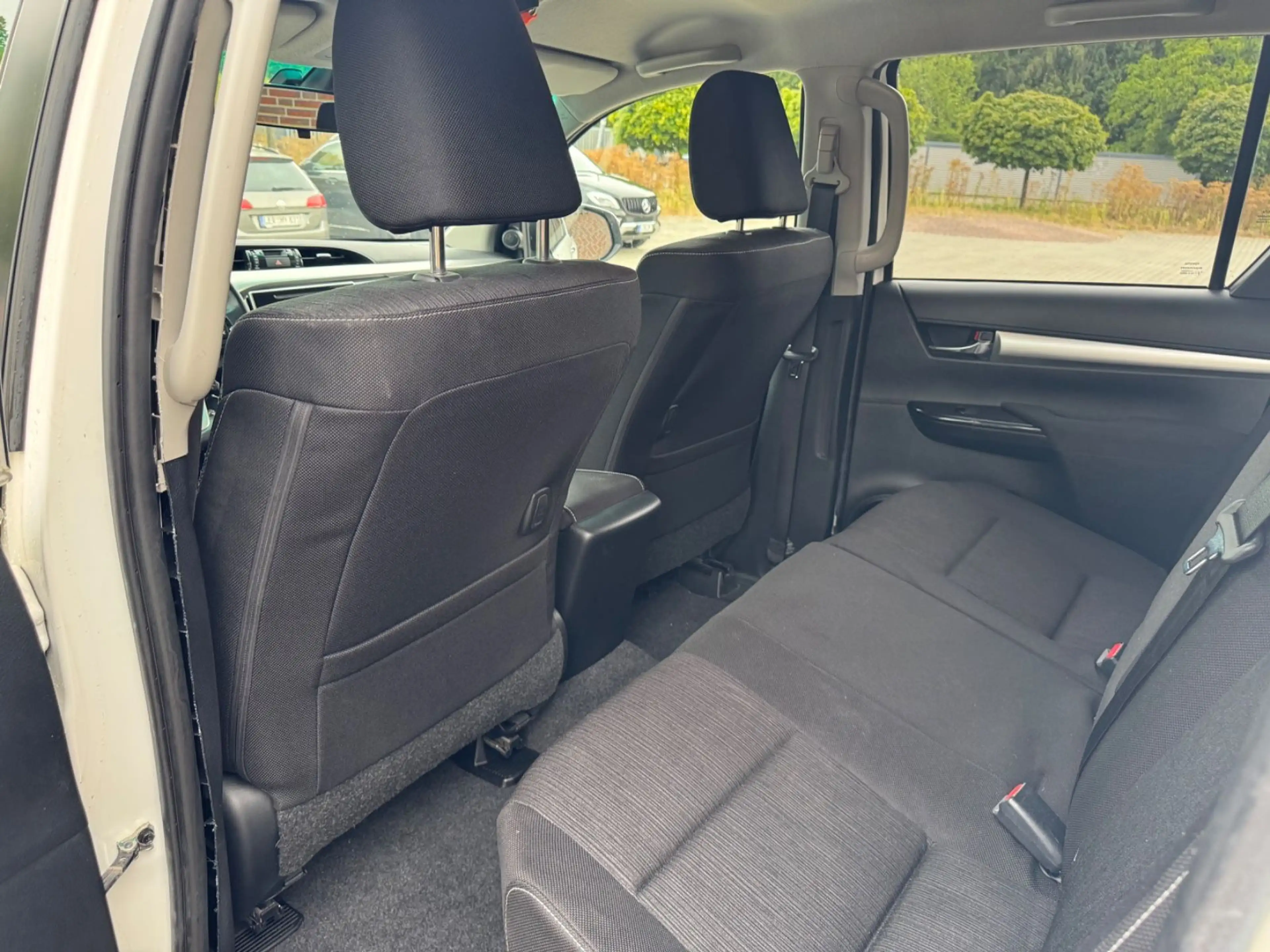 Toyota Hilux Double Cab Duty 4x4*R-KAMERA*AHK* — photo 14