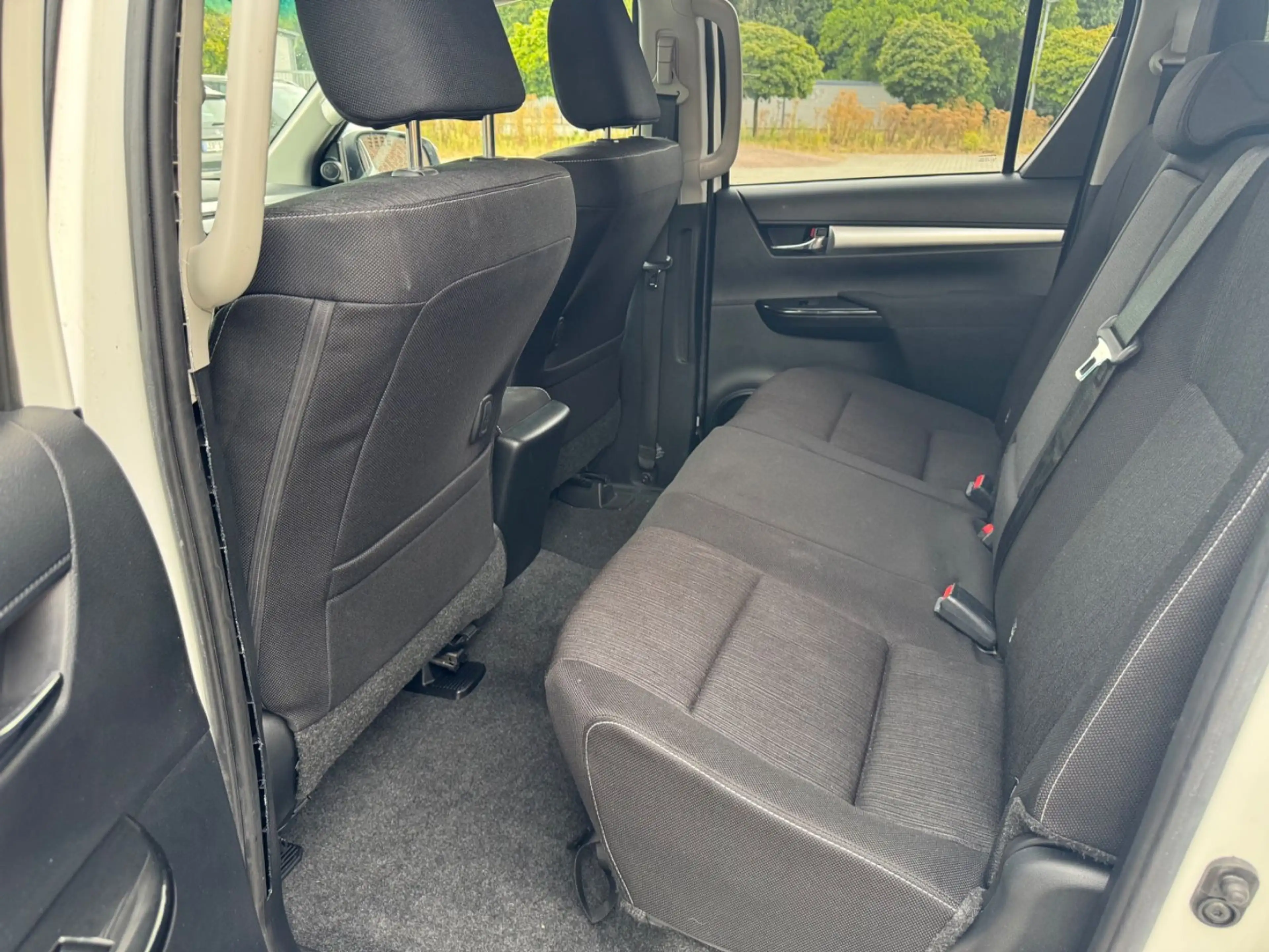 Toyota Hilux Double Cab Duty 4x4*R-KAMERA*AHK* — photo 12