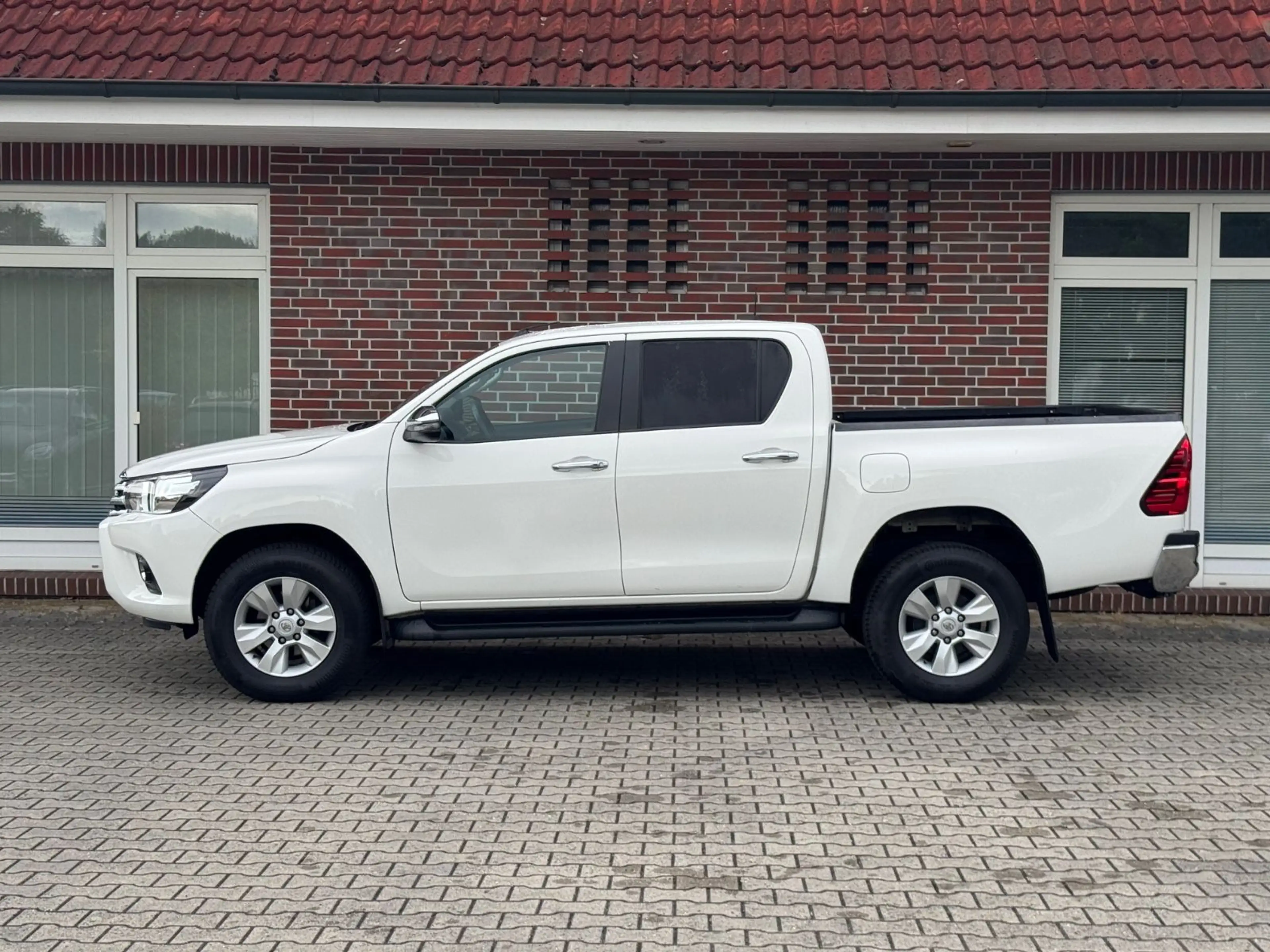 Toyota Hilux Double Cab Duty 4x4*R-KAMERA*AHK* — photo 2