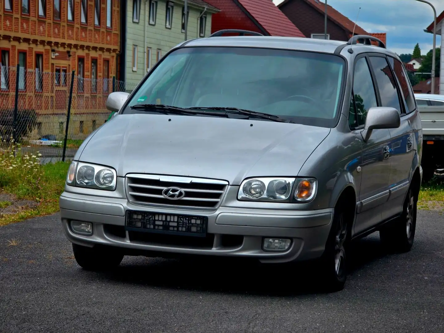 Hyundai Trajet 2.0 GLS 7 Sitze Ledesitze Doppelklima Argent - 1