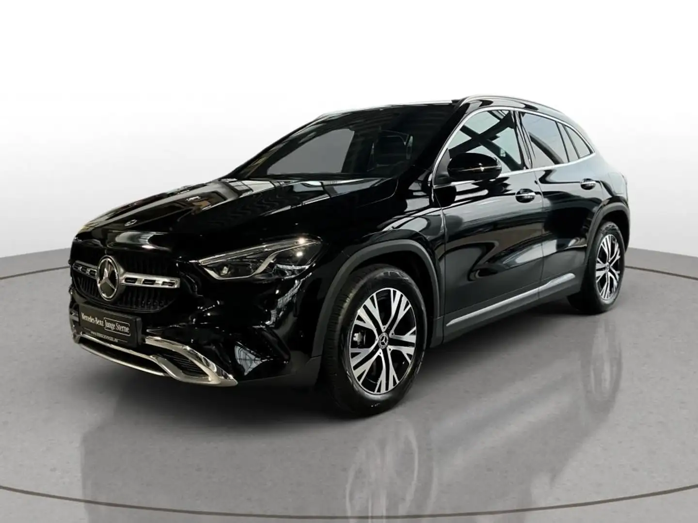 Mercedes-Benz GLA 180 Progressive Line+AHK+DISTRONIC+MULTIBEAM Schwarz - 2