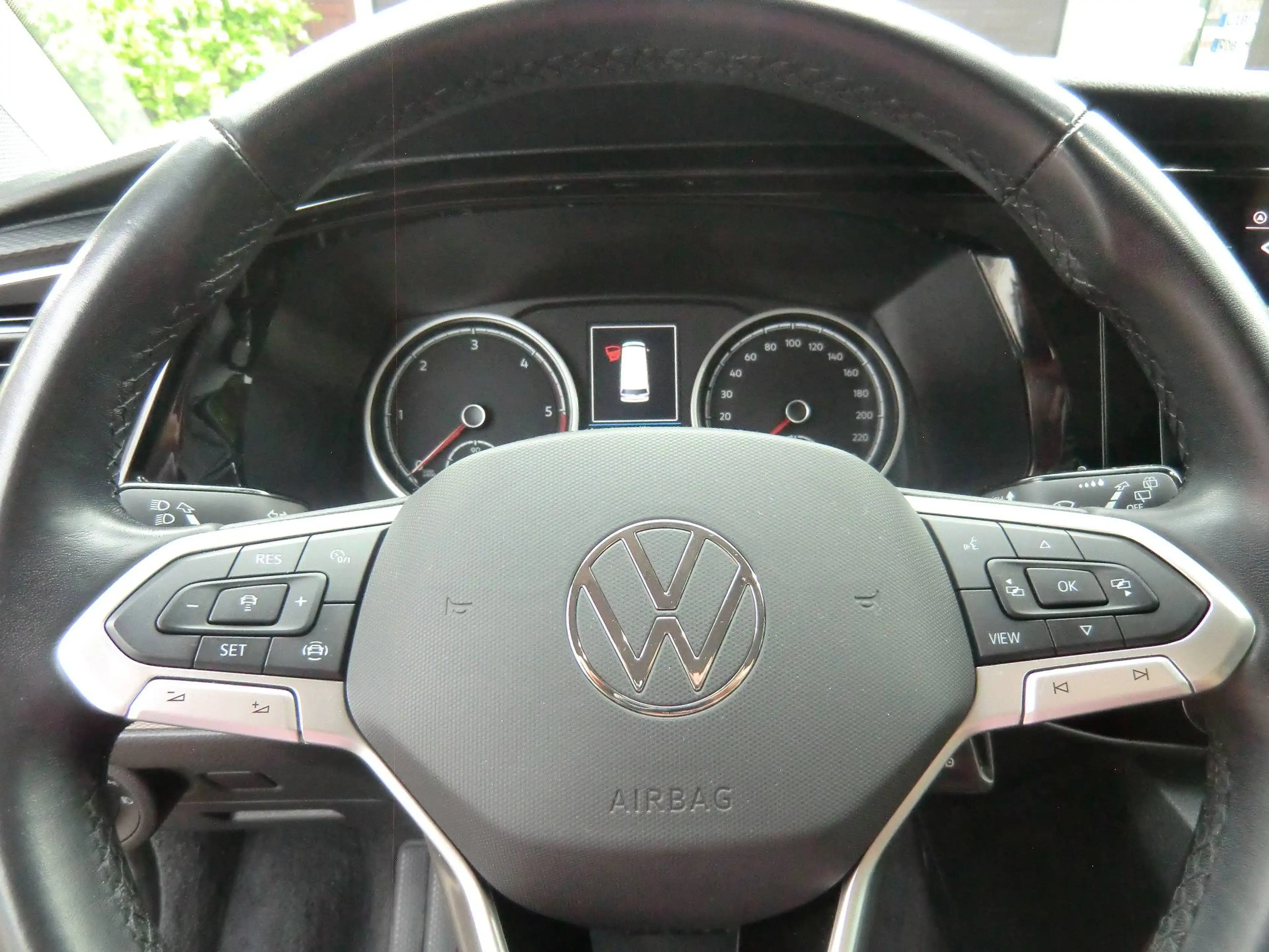 Volkswagen T6.1 Multivan Multivan G. Six, 1.Hd., unfallfrei, sg.Zustand, LED, 7 Sitze uvm. — photo 9