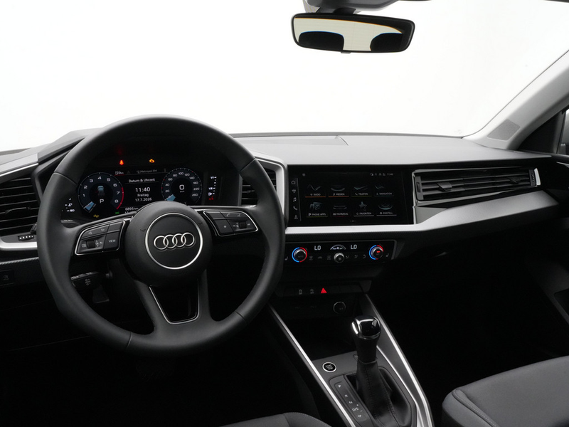 Audi A1 Sportback S line S-TRON VIRT CARPLAY SHZ P — photo 4
