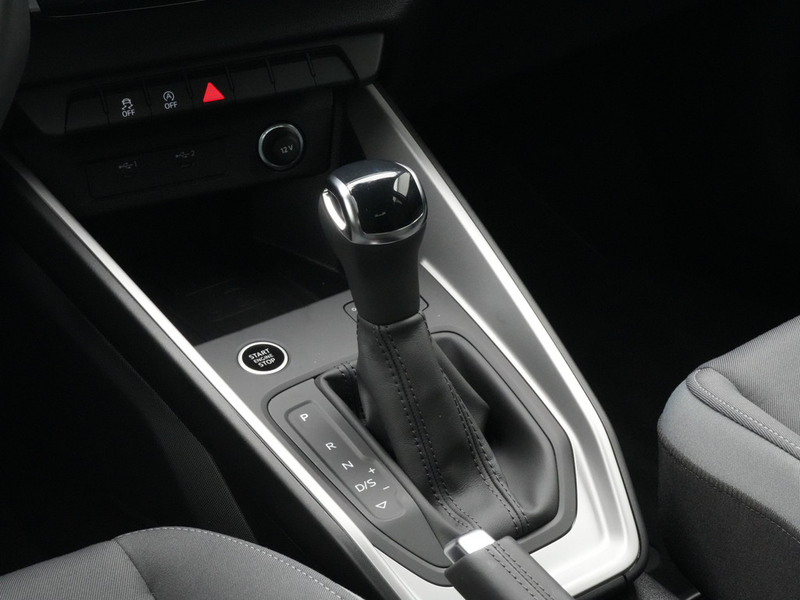 Audi A1 Sportback S line S-TRON VIRT CARPLAY SHZ P — photo 8