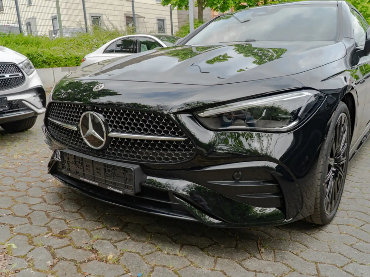 Mercedes-Benz CLE 220 d Coupé AMG-Sport/360/Pano/Night/Distr Black - 2