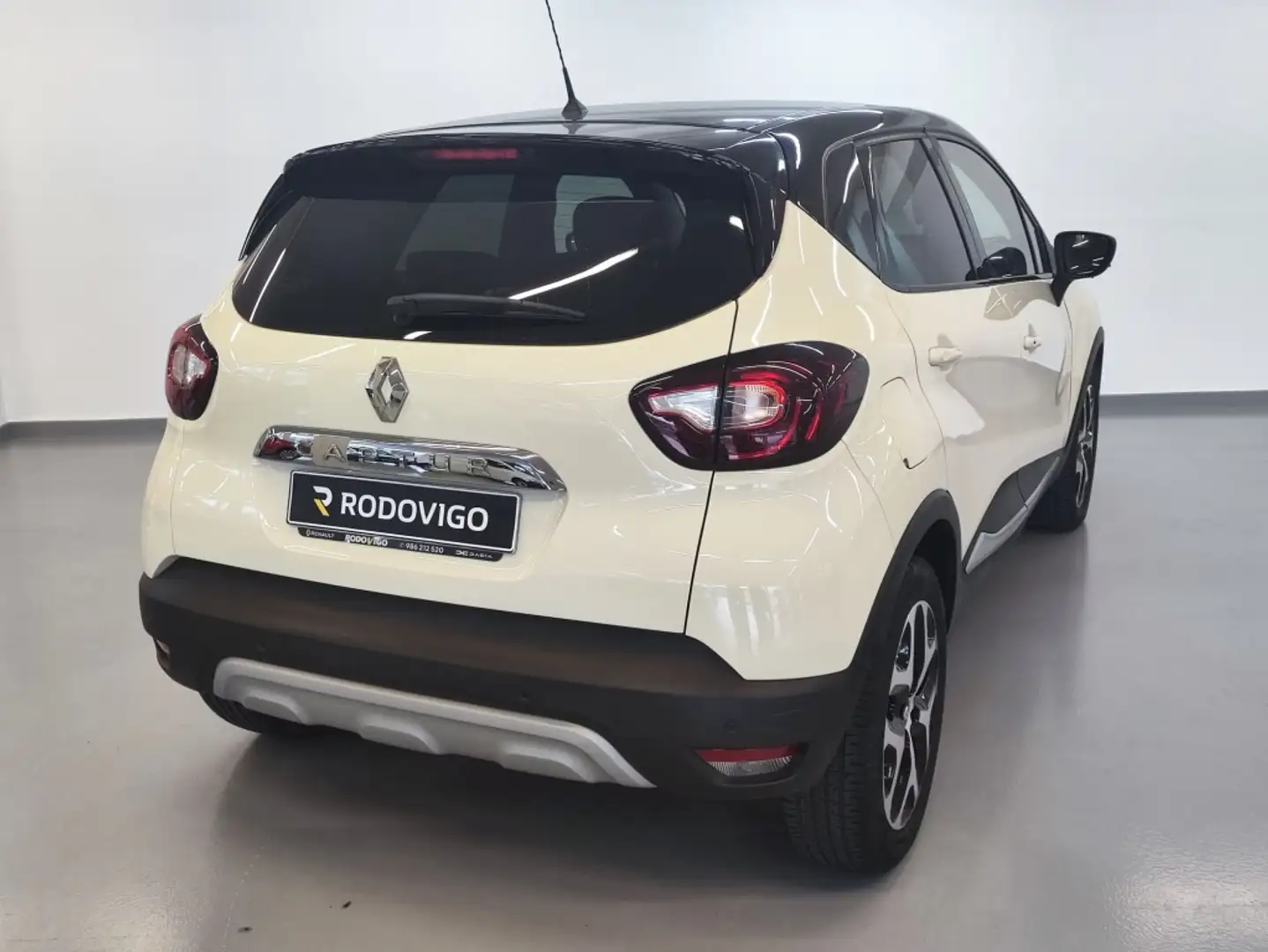 Renault Captur TCe GPF Zen 66kW Beige - 2