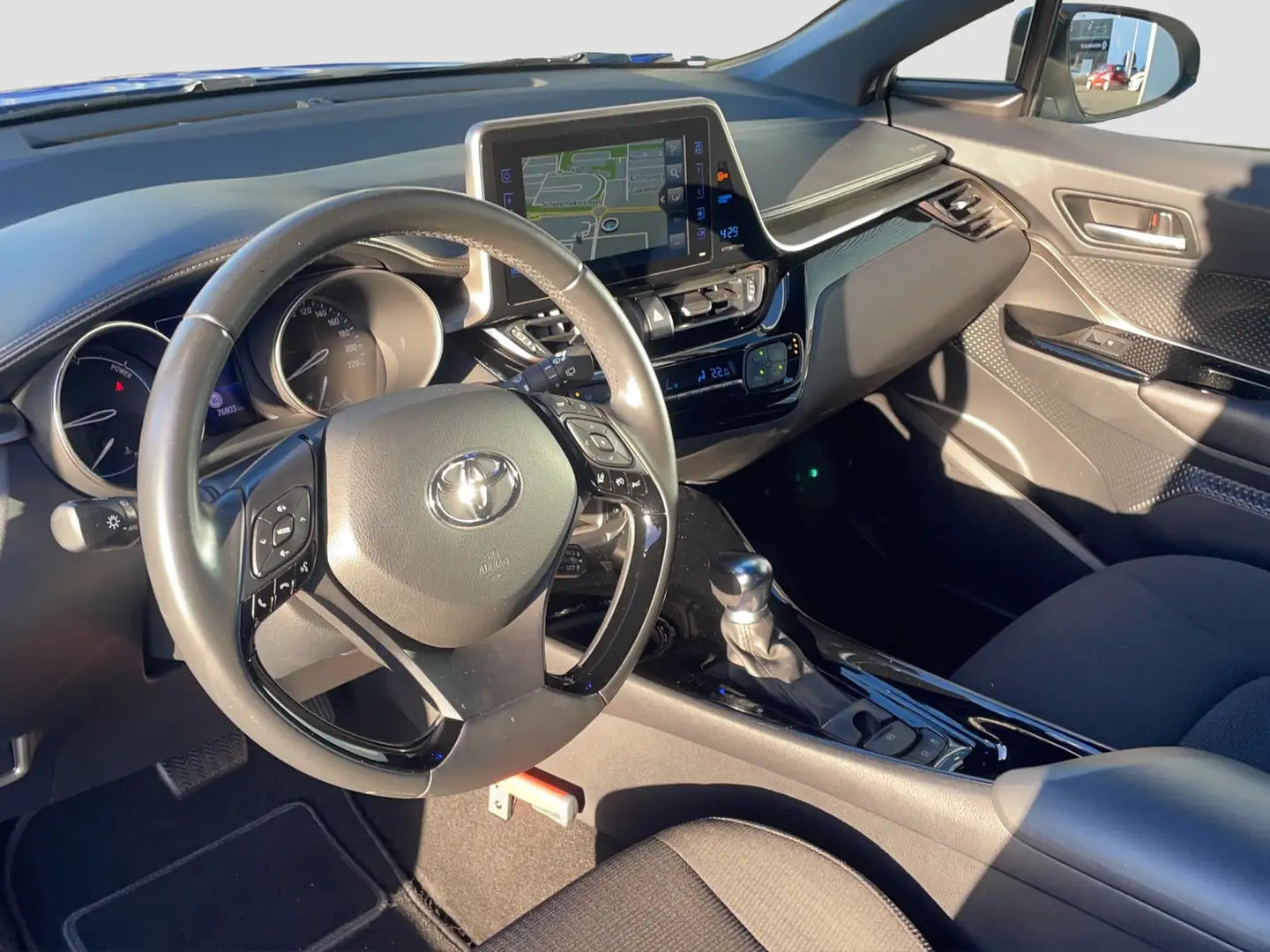 Toyota C-HR 1.8 Hybrid Dynamic NAVI | KEYLESS | ADAPTIVE CRUIS Blauw - 2