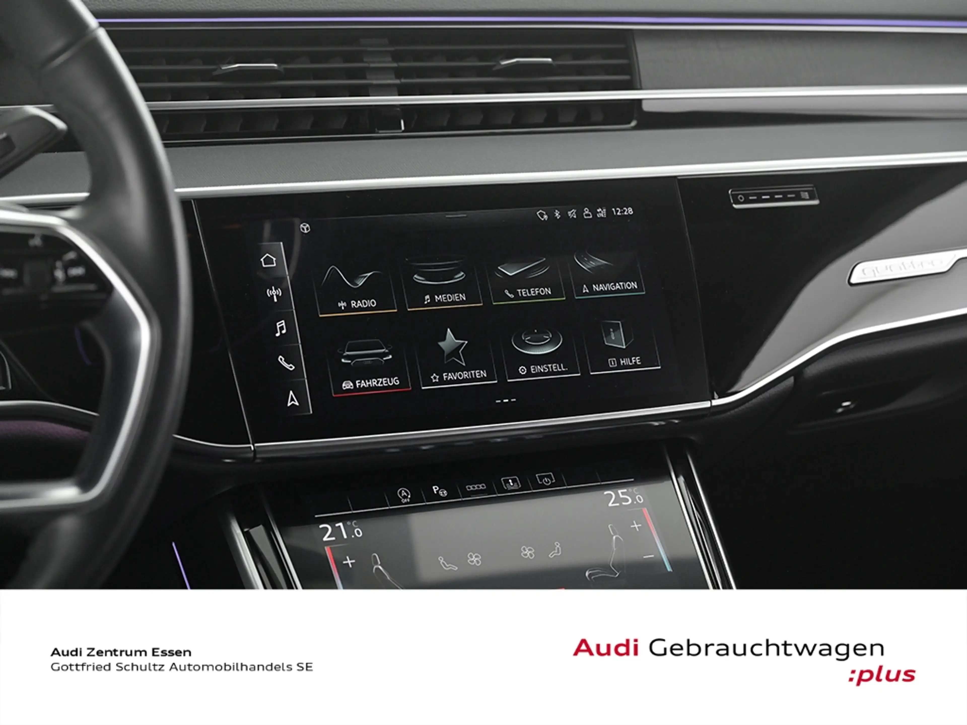 Audi A8 50 TDI L quattro S Line — photo 14