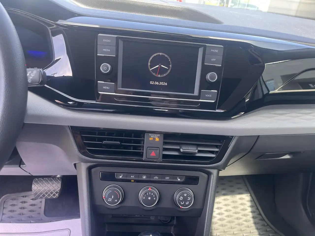 Volkswagen Taos снимка Volkswagen Taos