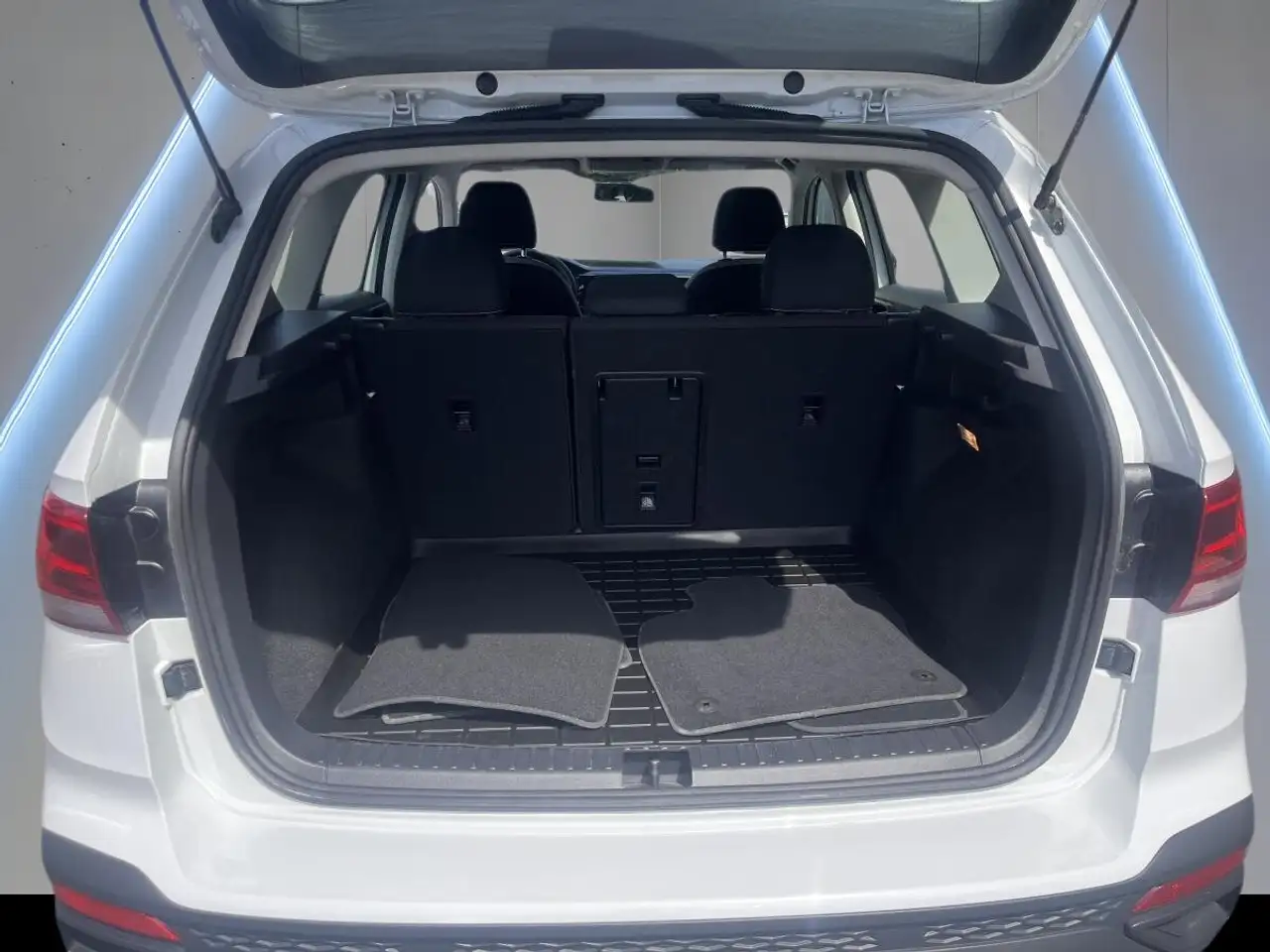 Volkswagen Taos снимка Volkswagen Taos