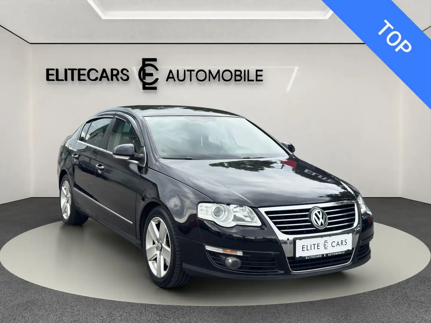 Volkswagen Passat Highline 2,0 TDI DPF TEMPOMAT / PARKSENSOREN / SH Zwart - 1