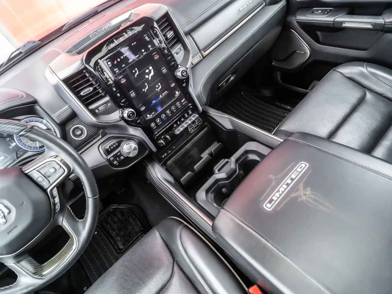 RAM 1500 снимка RAM 1500