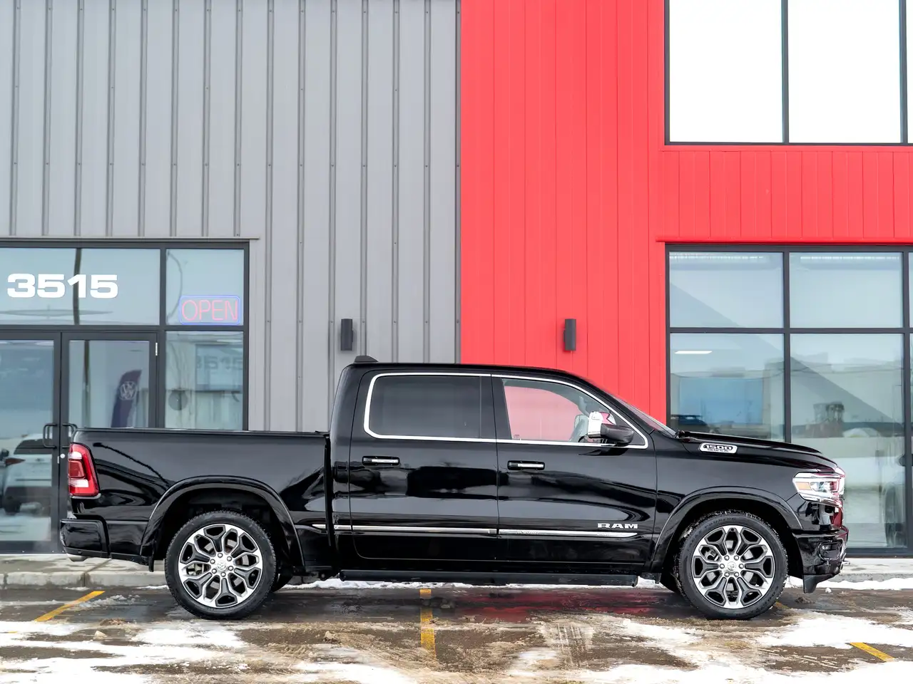 RAM 1500 снимка RAM 1500