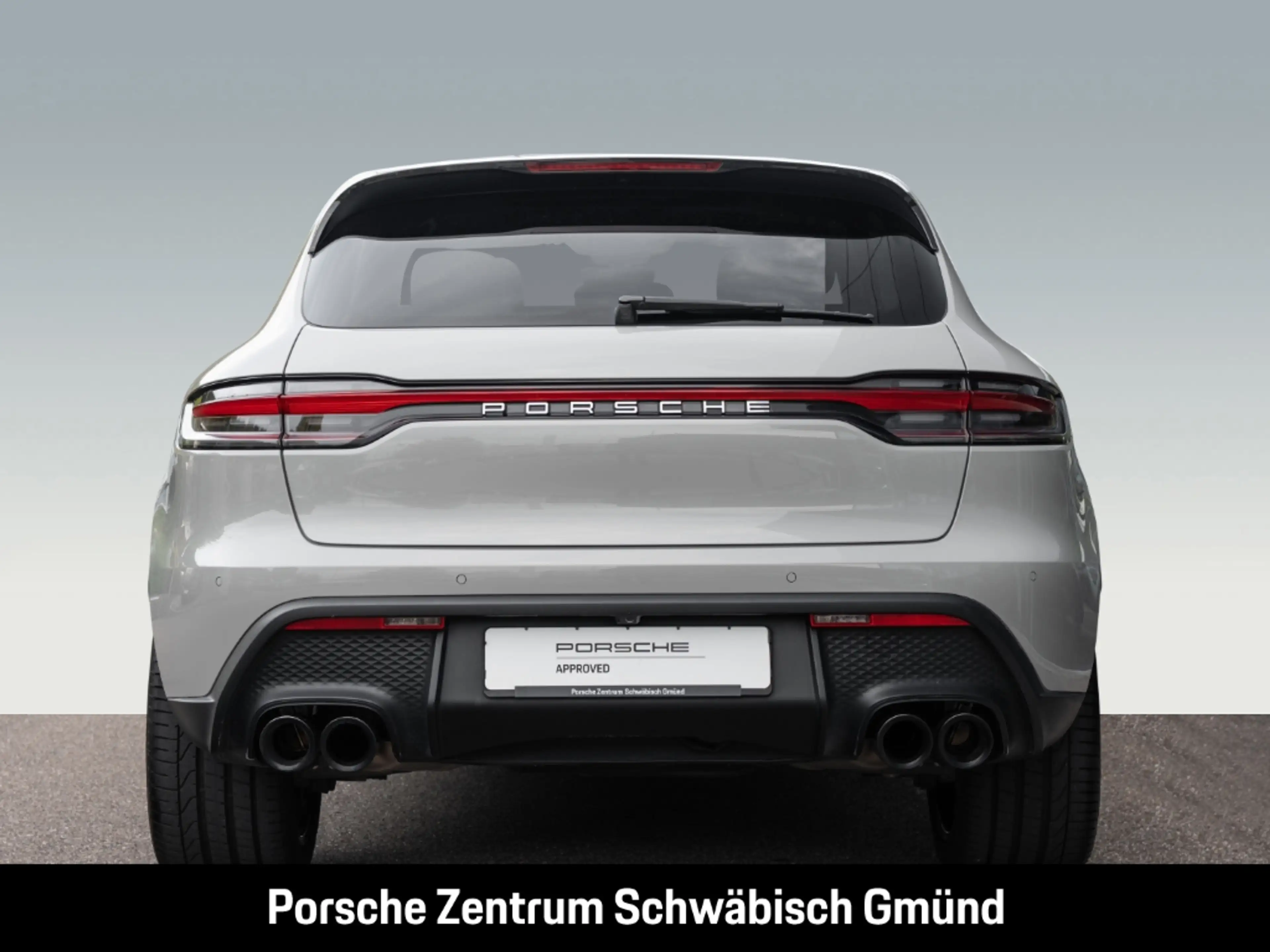 Porsche Macan S — photo 12