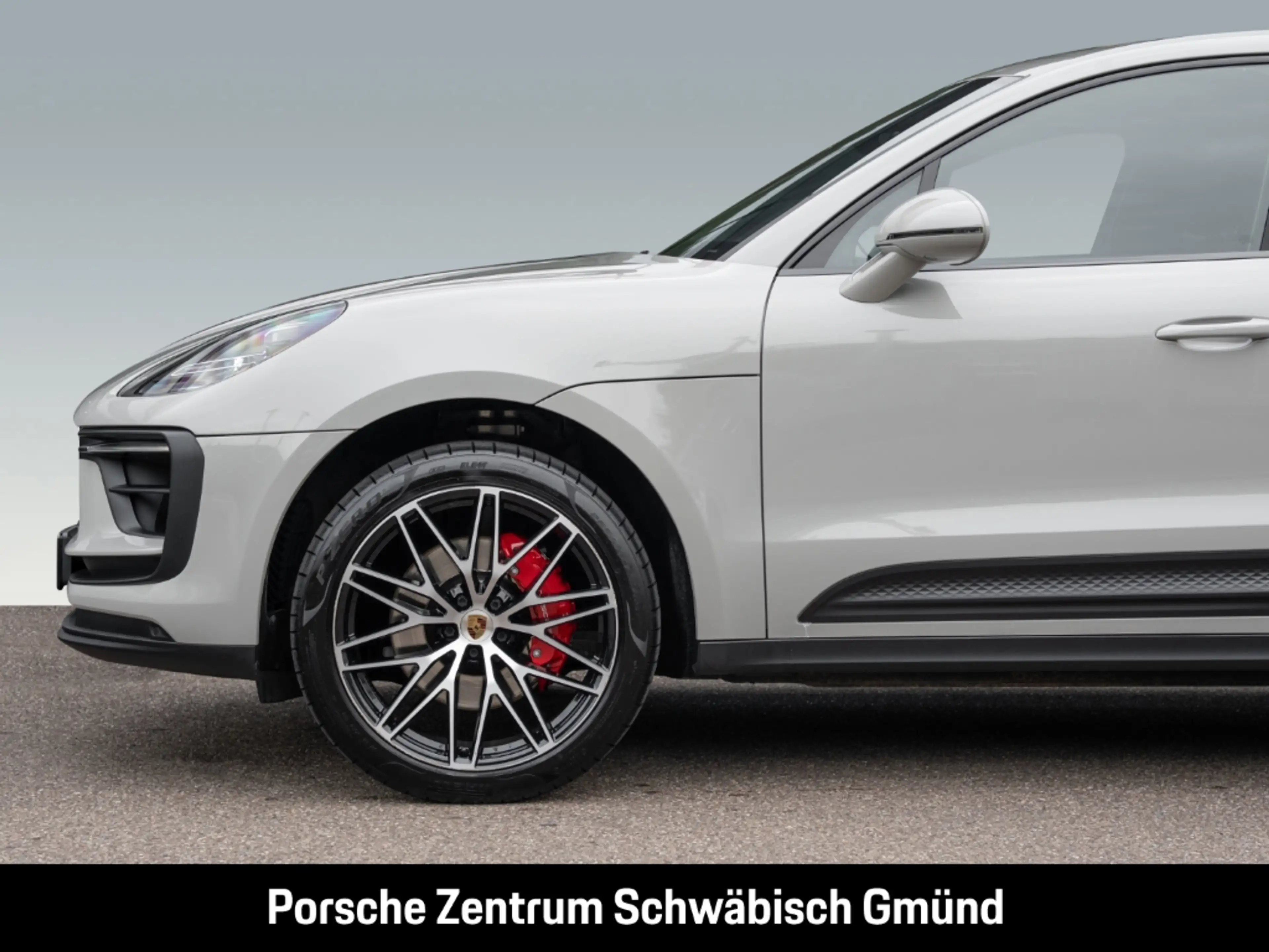 Porsche Macan S — photo 10