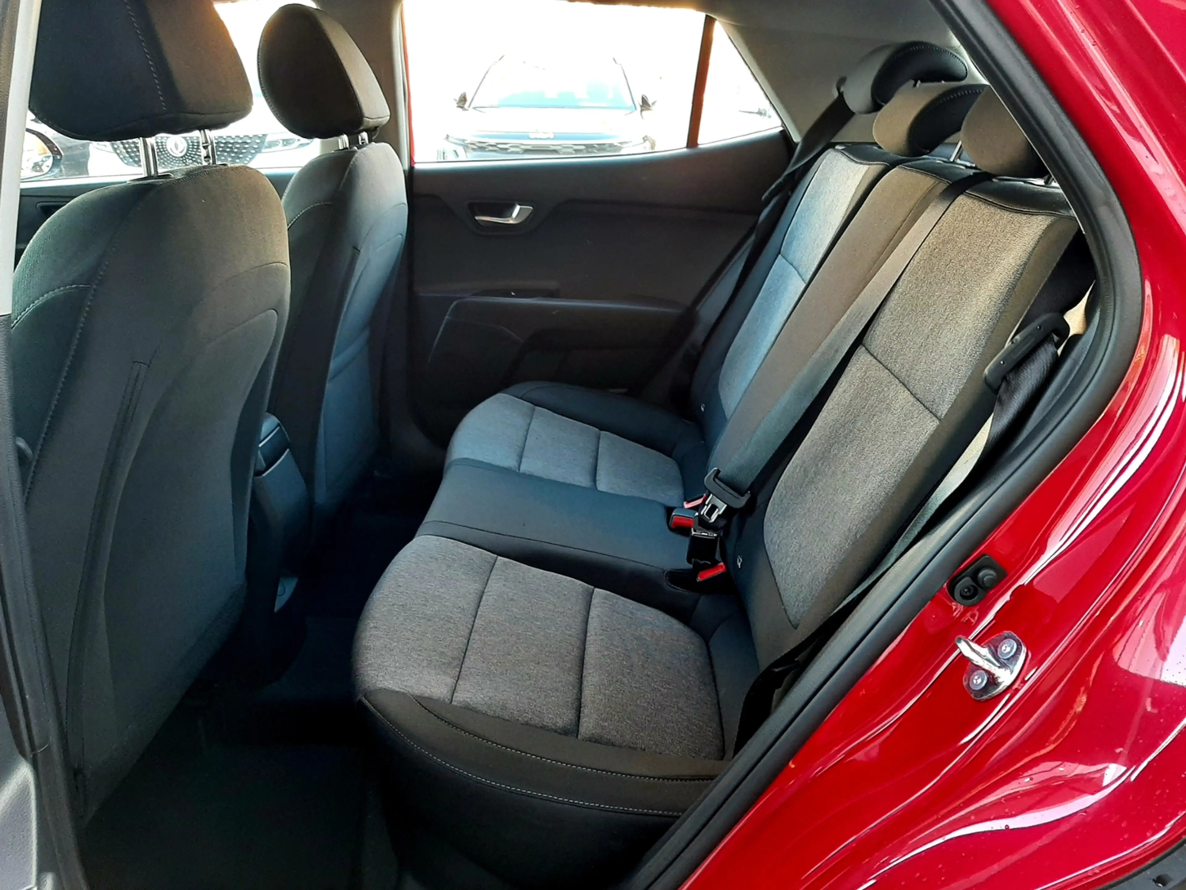 Kia Stonic 1.0T MT 100 Spin NAVI LENKRADHEIZUNG MJ26 — photo 11