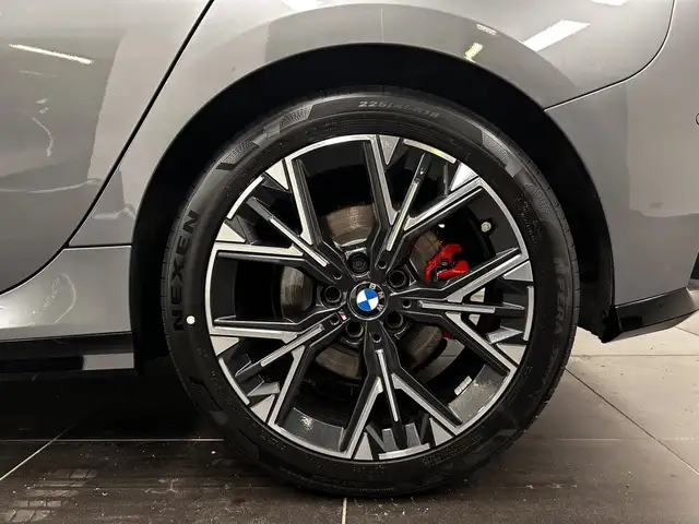BMW M view 6